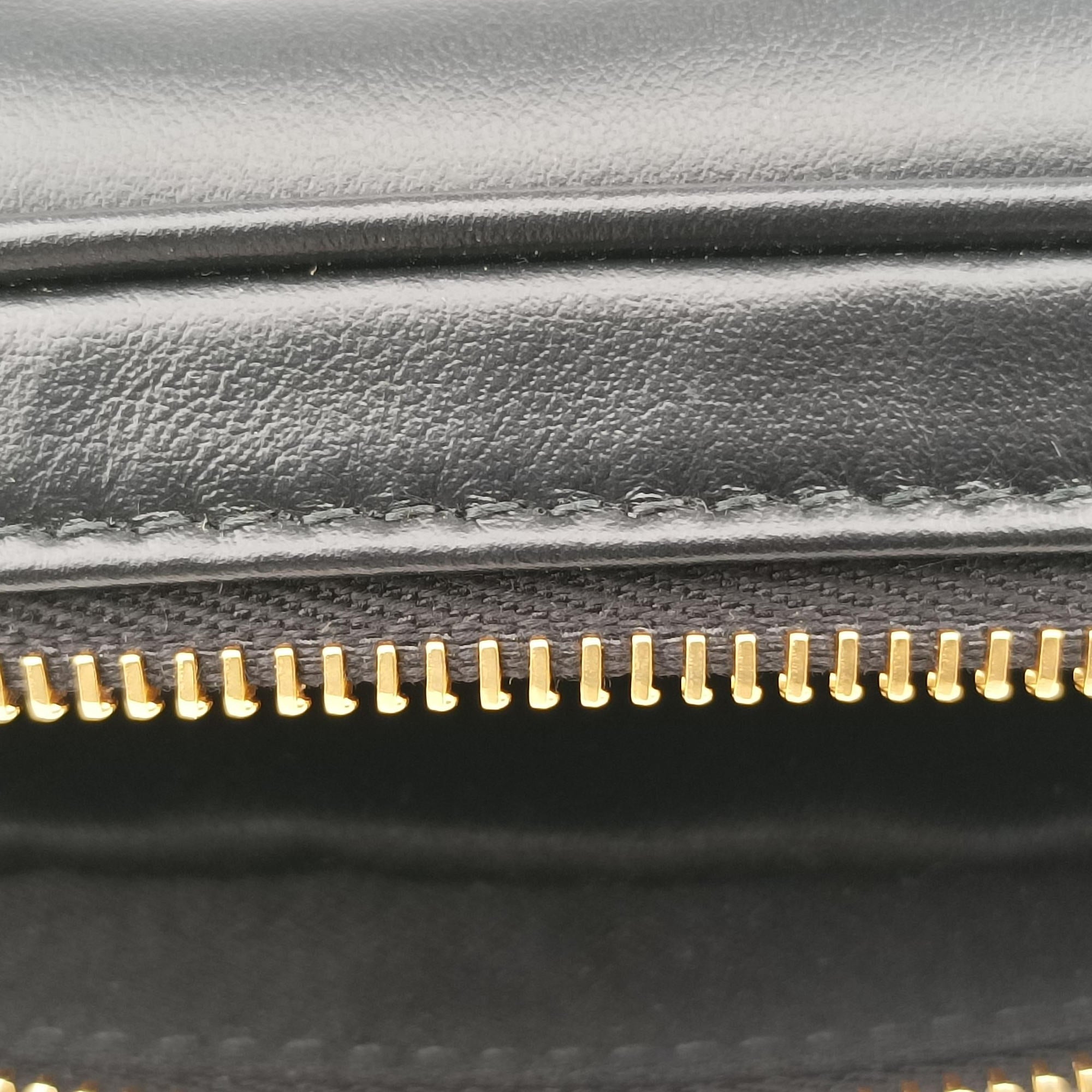 Pre-owned Miu Miu logo Black leather  bum bag/waist bag | stylenewstar
