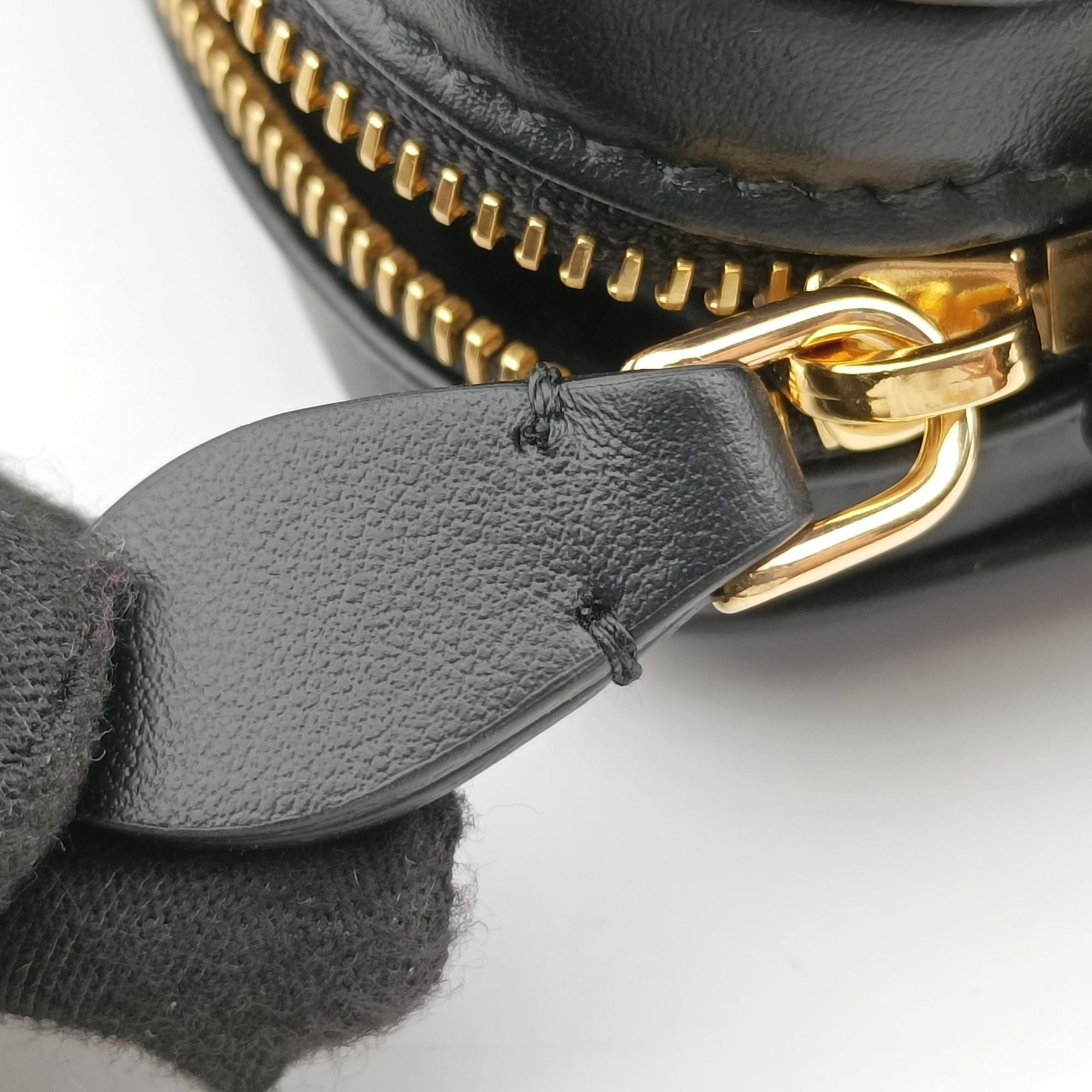 Pre-owned Miu Miu logo Black leather  bum bag/waist bag | stylenewstar