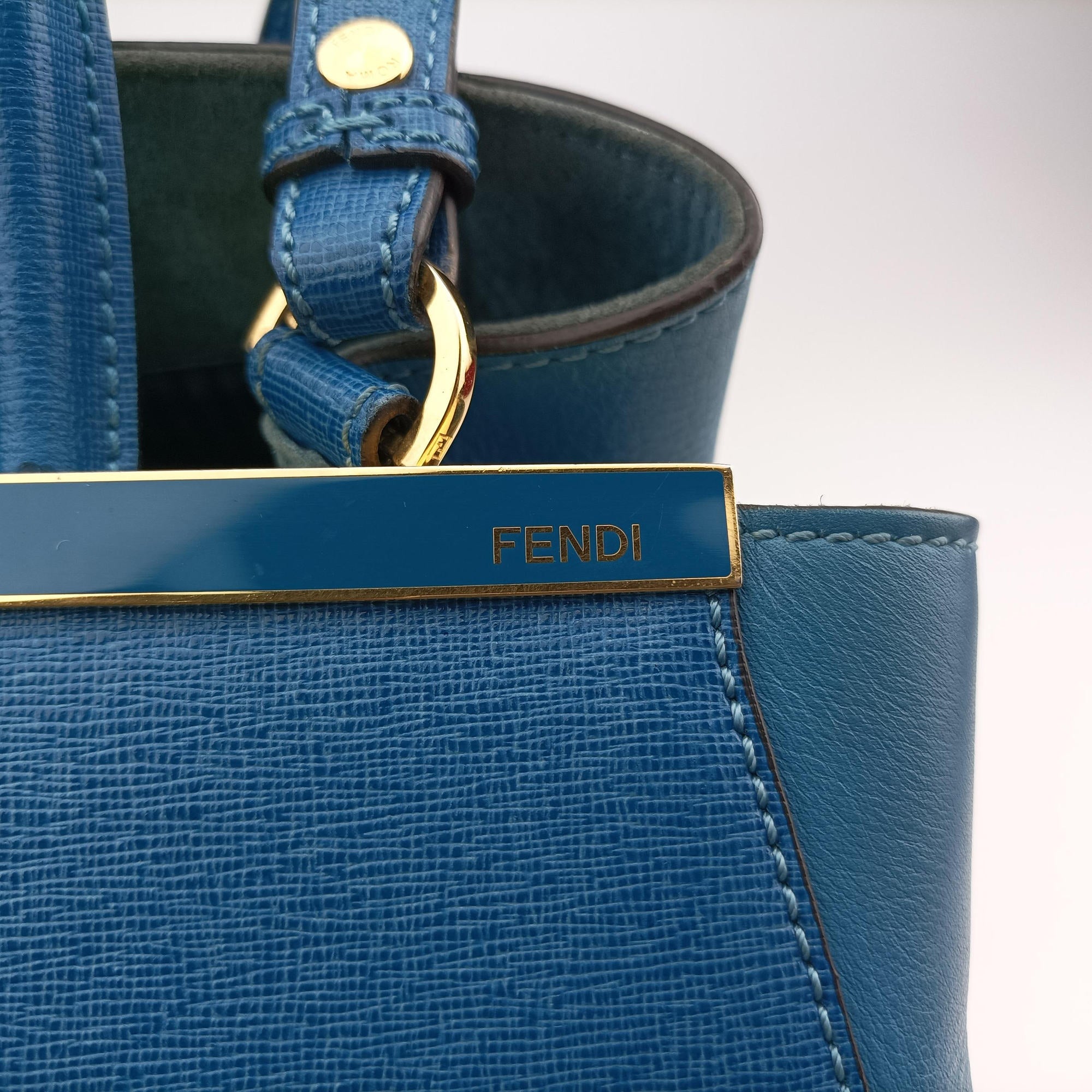 Vintage Fendi 2 JOURS Blue Leather 8BH250 shoulderbag | stylenewstar