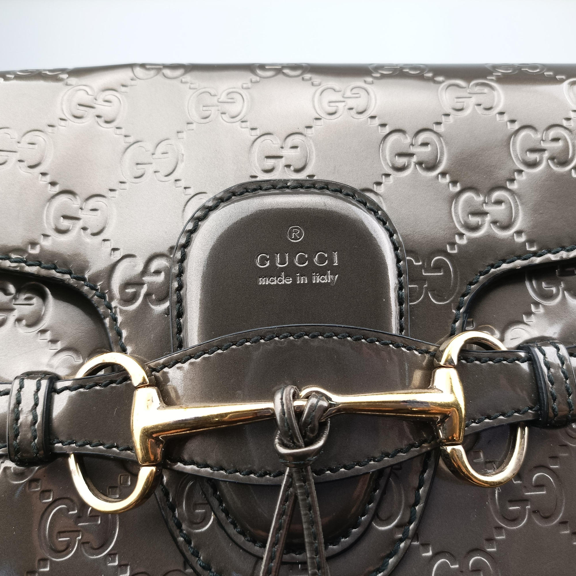 Pre-owned Gucci Emily Dark gold Patent Leather 295403 shoulderbag | stylenewstar