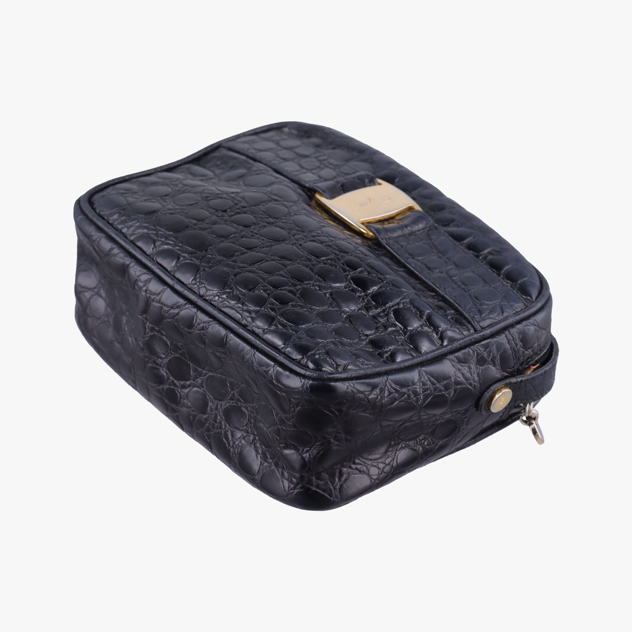 Pre-owned Ferragamo Vara Black Leather  shoulderbag | stylenewstar