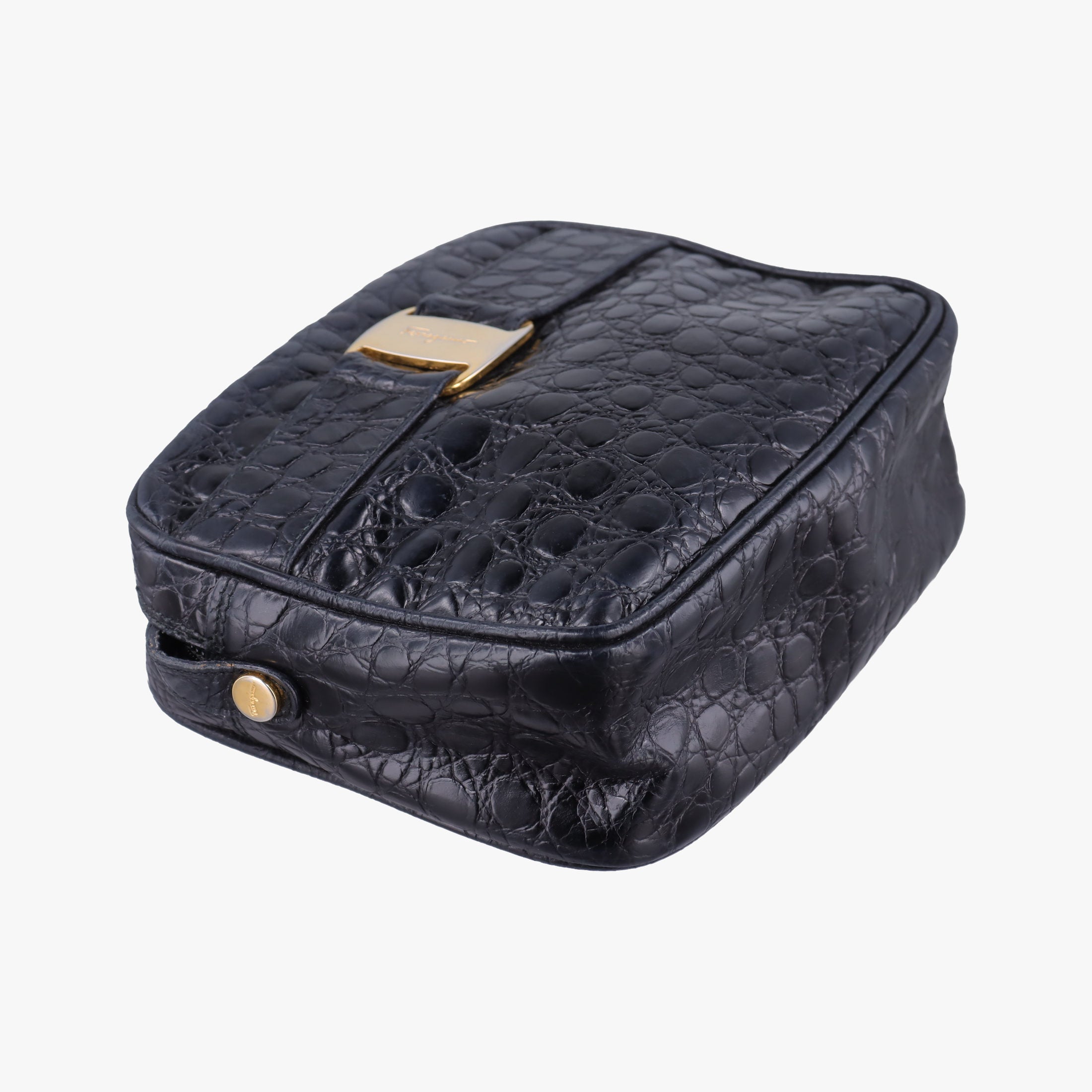 Pre-owned Ferragamo Vara Black Leather  shoulderbag | stylenewstar