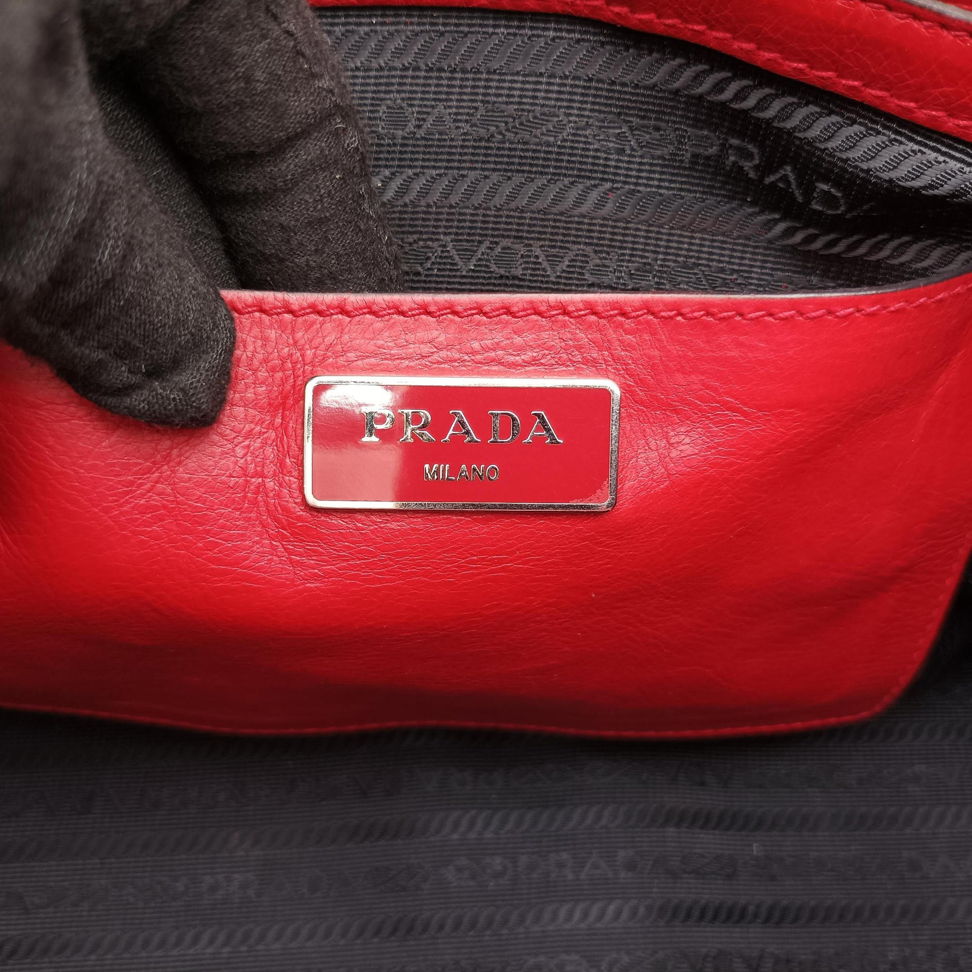 Vintage Prada Twin Pocket Winged Tote Red Leather BN2619 shoulderbag | stylenewstar