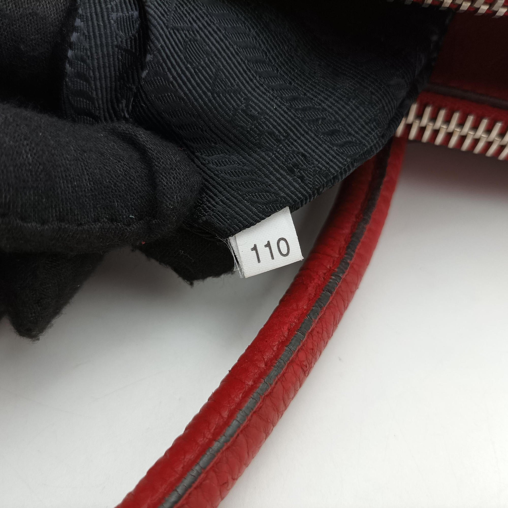 Vintage Prada Twin Pocket Winged Tote Red Leather BN2619 shoulderbag | stylenewstar