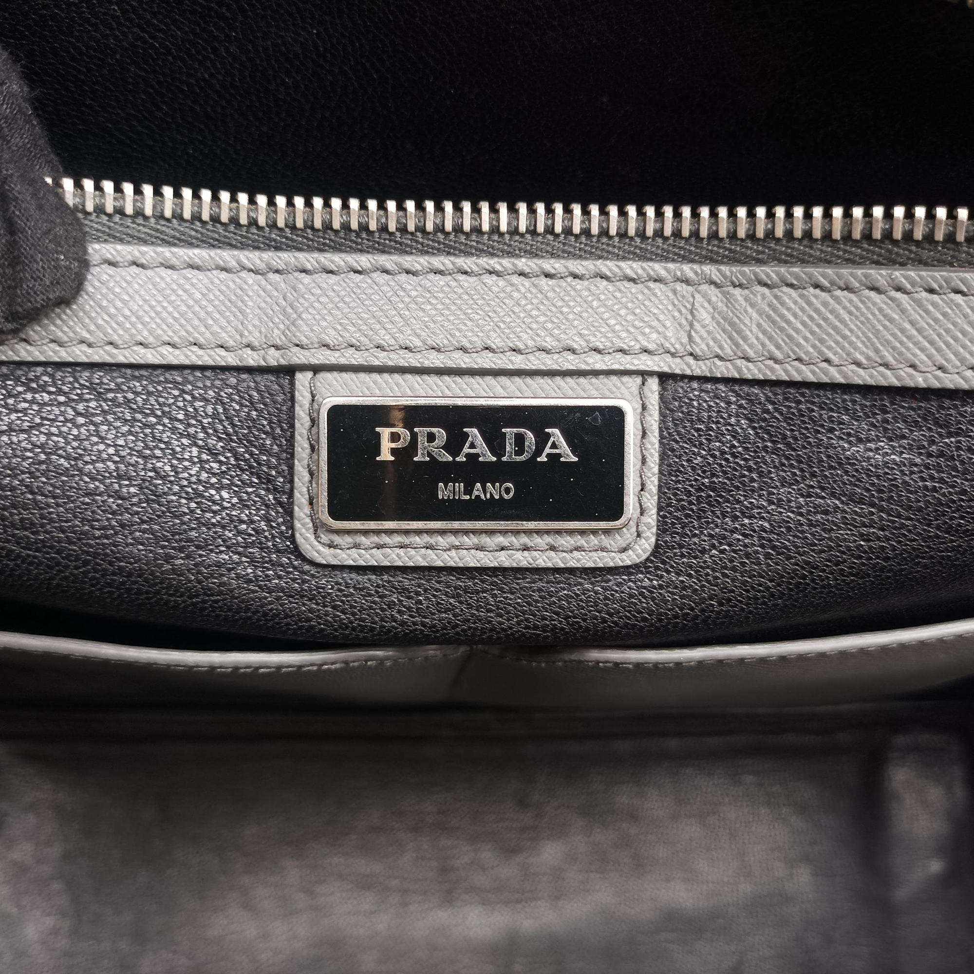 Pre-owned Prada Briefcase Grey SAFFIANO Leather VS305M handbag | stylenewstar
