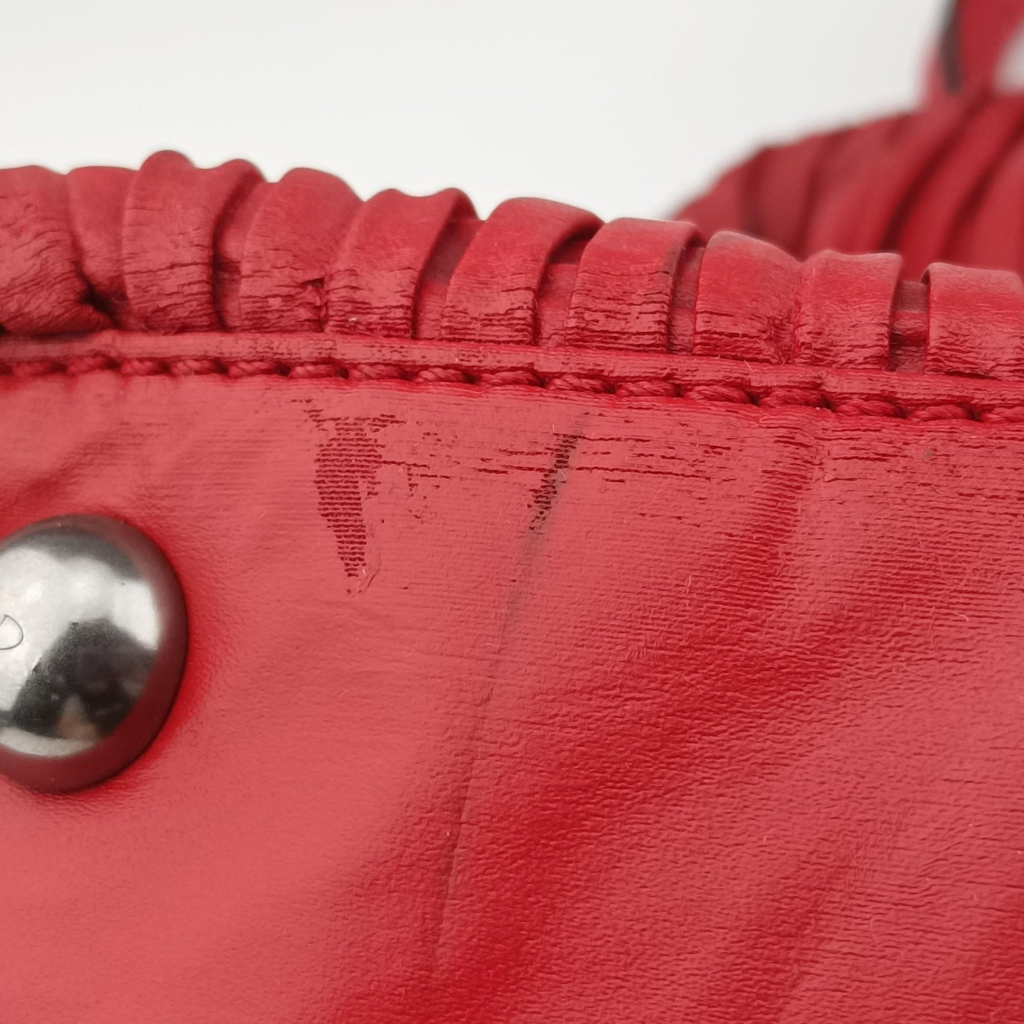 Pre-owned Valentino Petale Rose Dome Red Leather  shoulderbag | stylenewstar