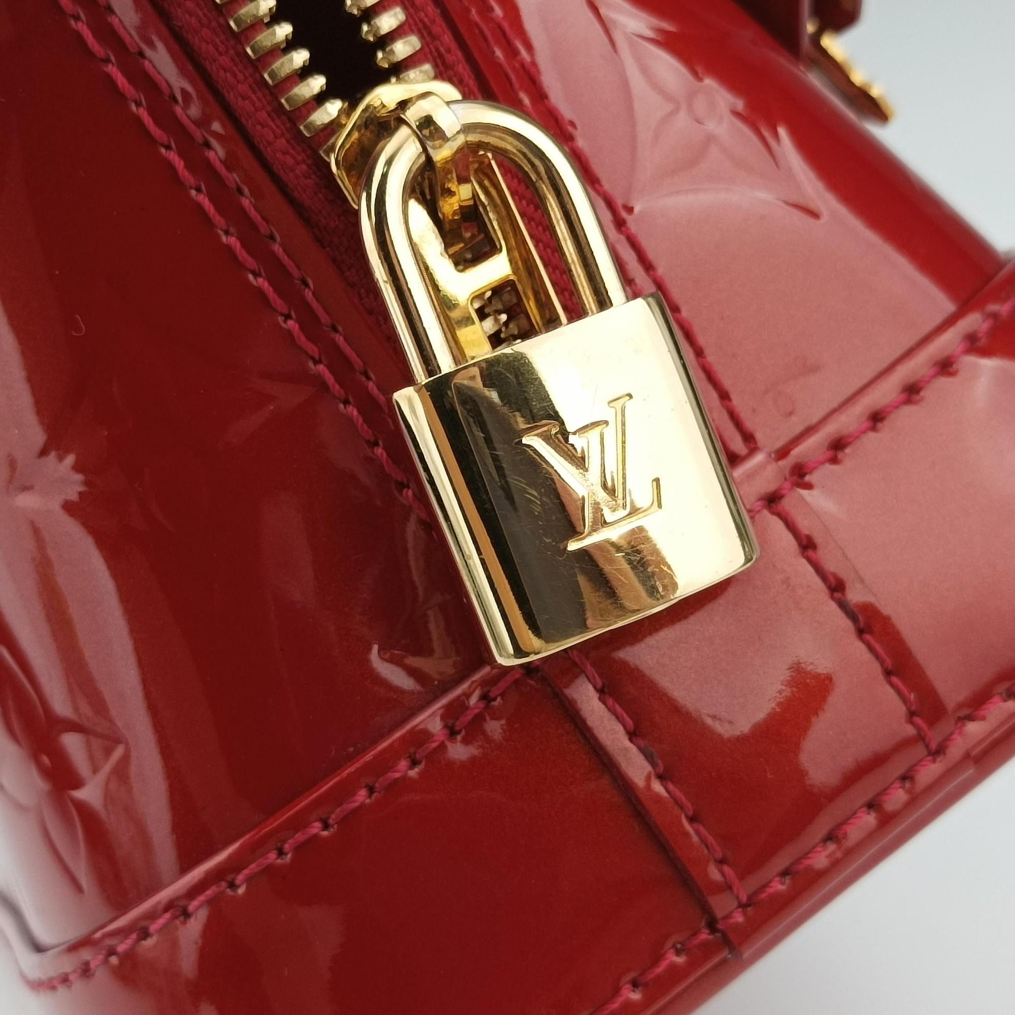Pre-owned Louis Vuitton Alma BB CERISE Vernis M90174 shoulderbag | stylenewstar