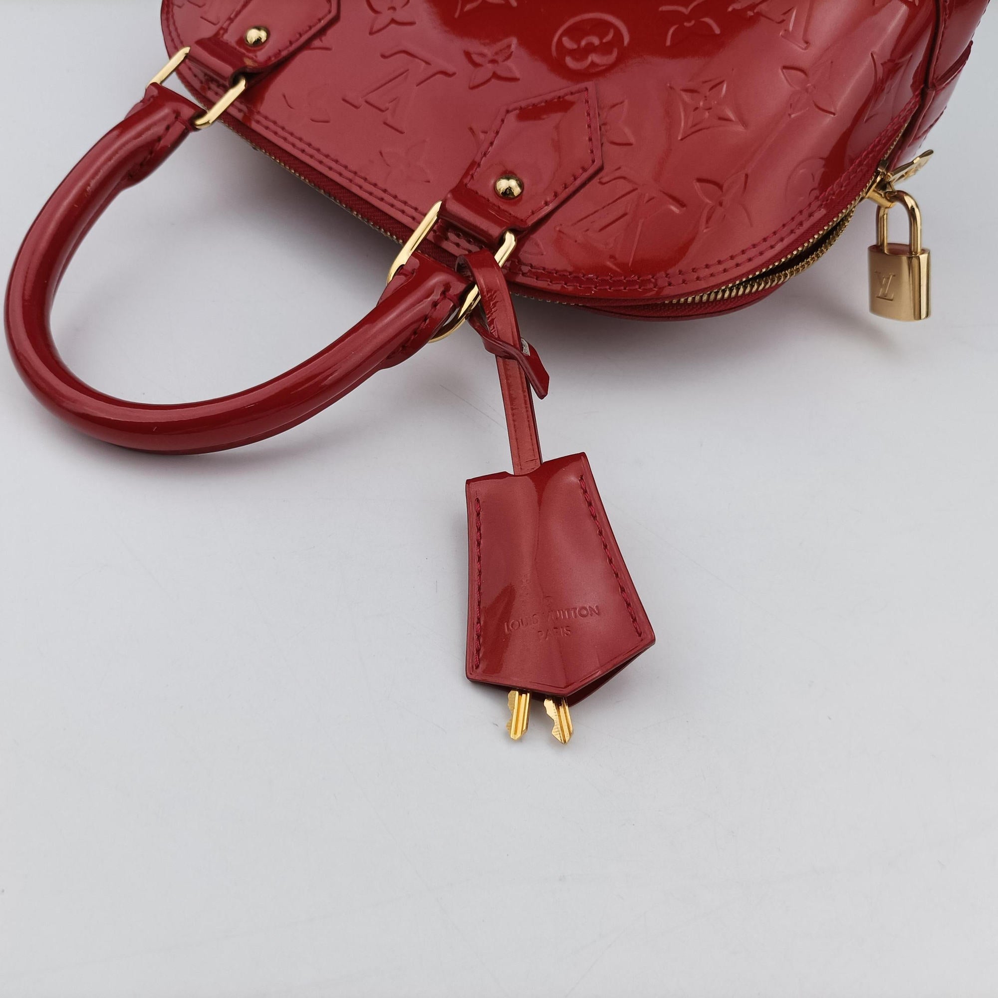 Pre-owned Louis Vuitton Alma BB CERISE Vernis M90174 shoulderbag | stylenewstar