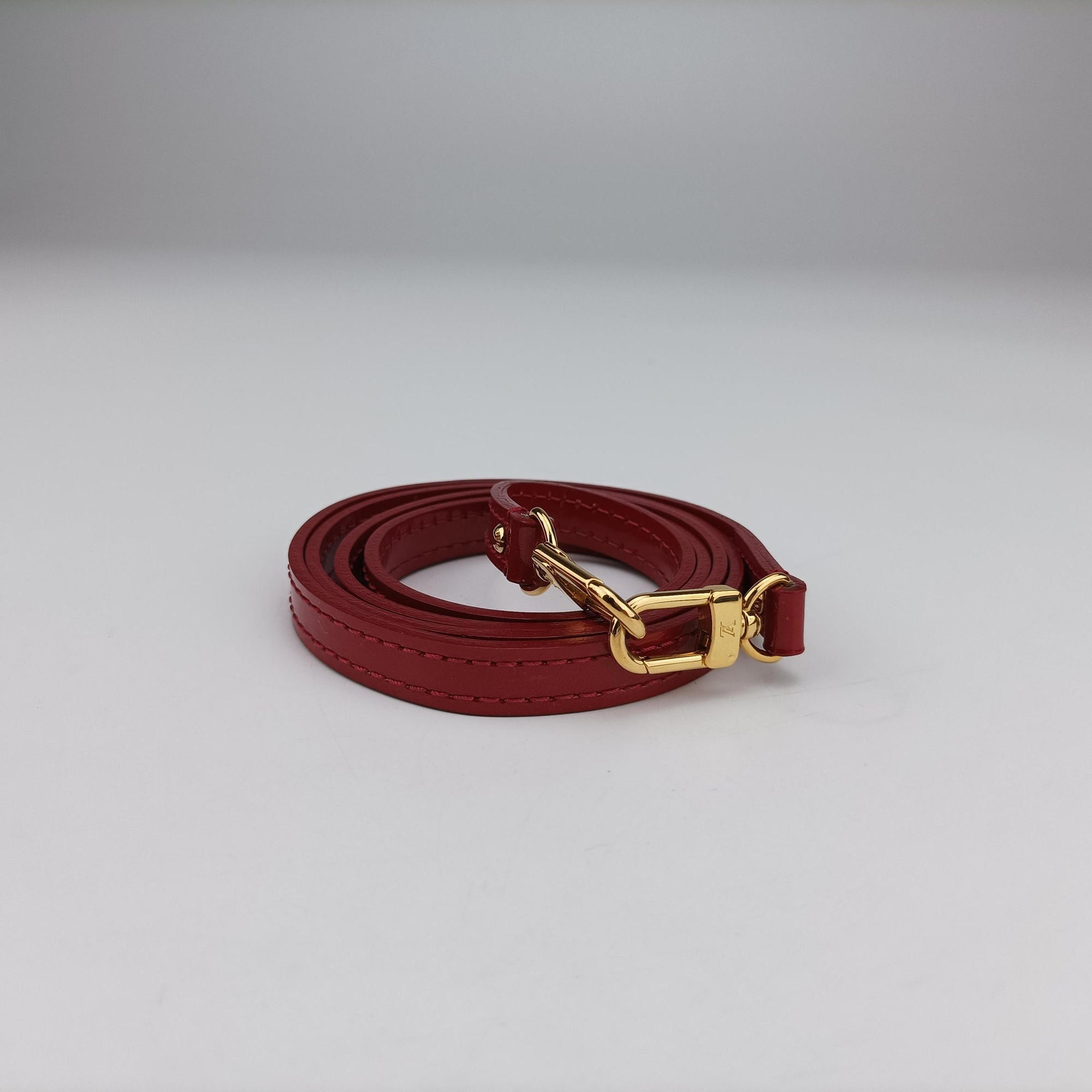 Pre-owned Louis Vuitton Alma BB CERISE Vernis M90174 shoulderbag | stylenewstar