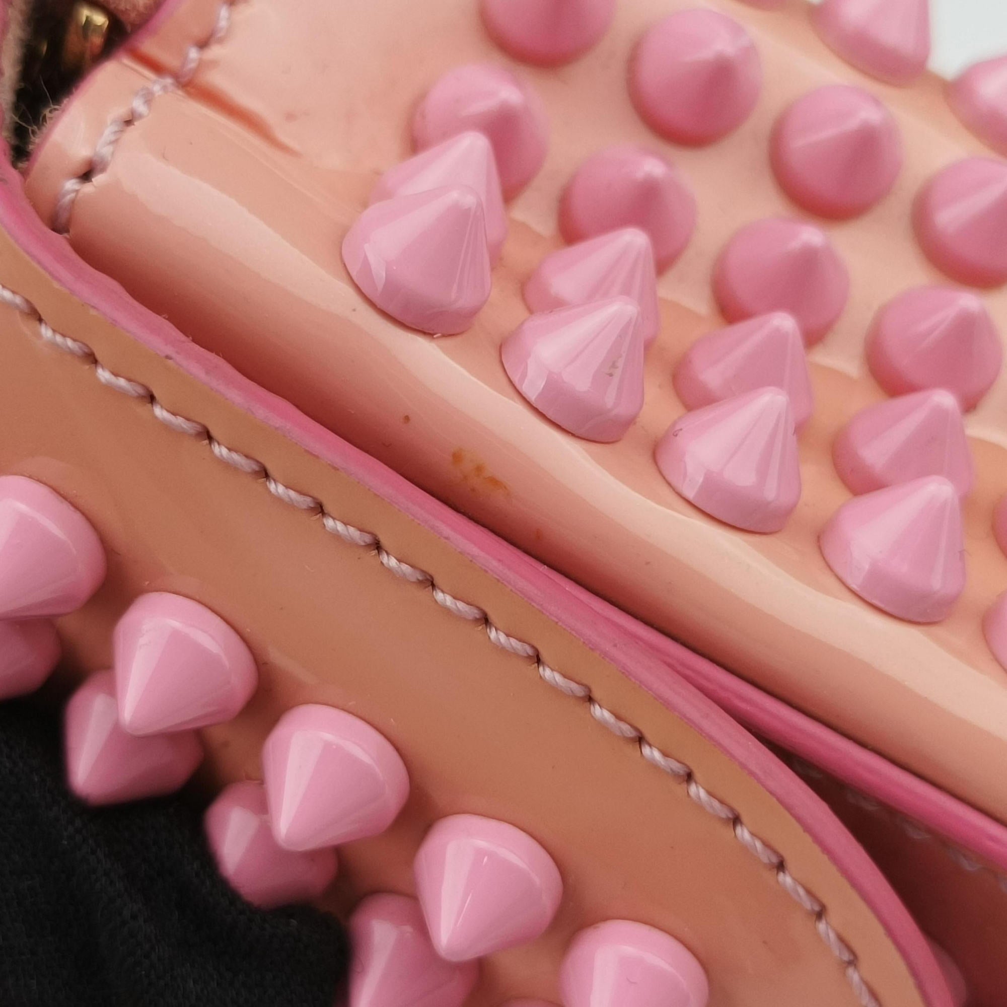 Pre-owned Christian Louboutin Sweet Charity Scarabe Spike Pink Patent  shoulderbag | stylenewstar