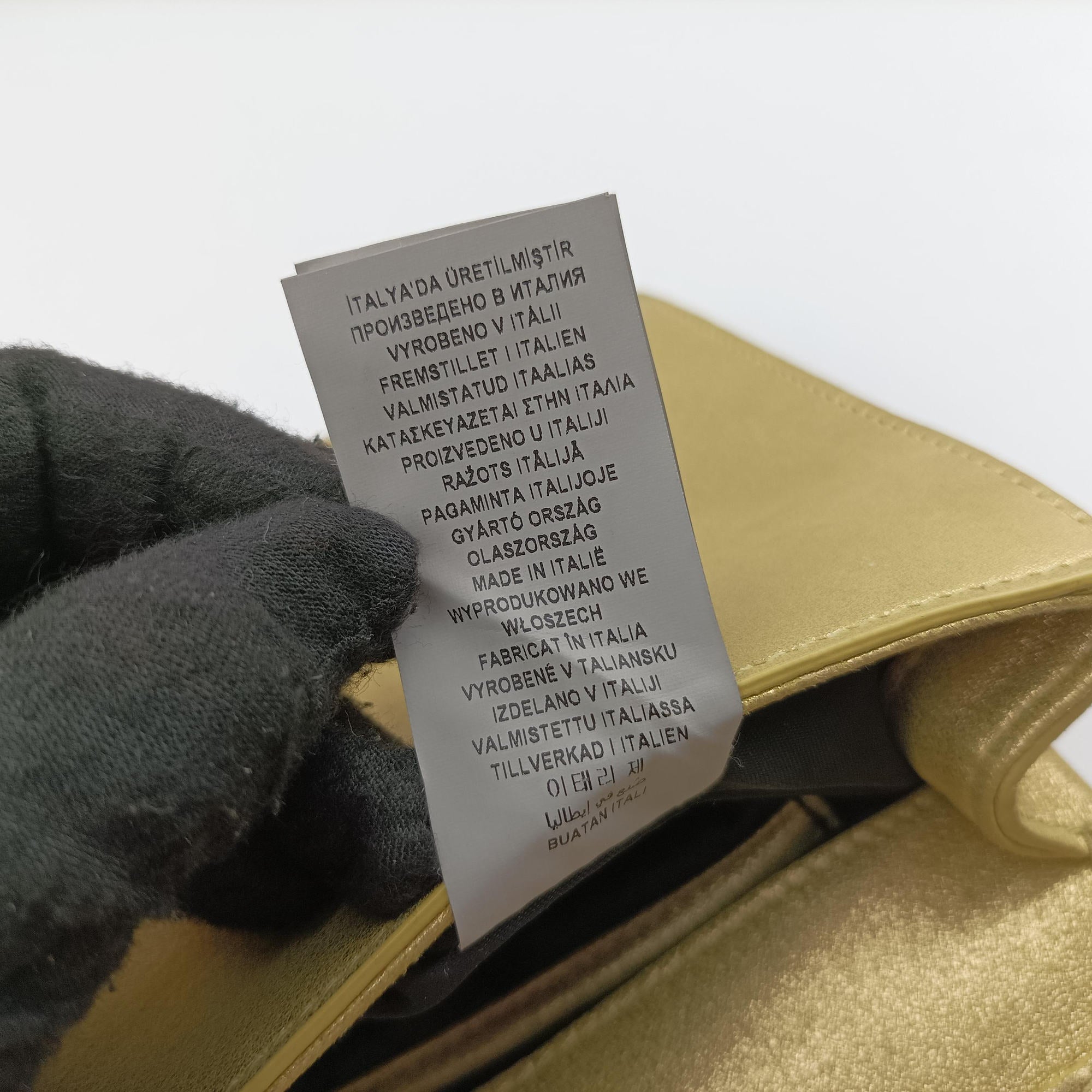 Vintage VERSACE medusa Golden Leather  shoulderbag | stylenewstar
