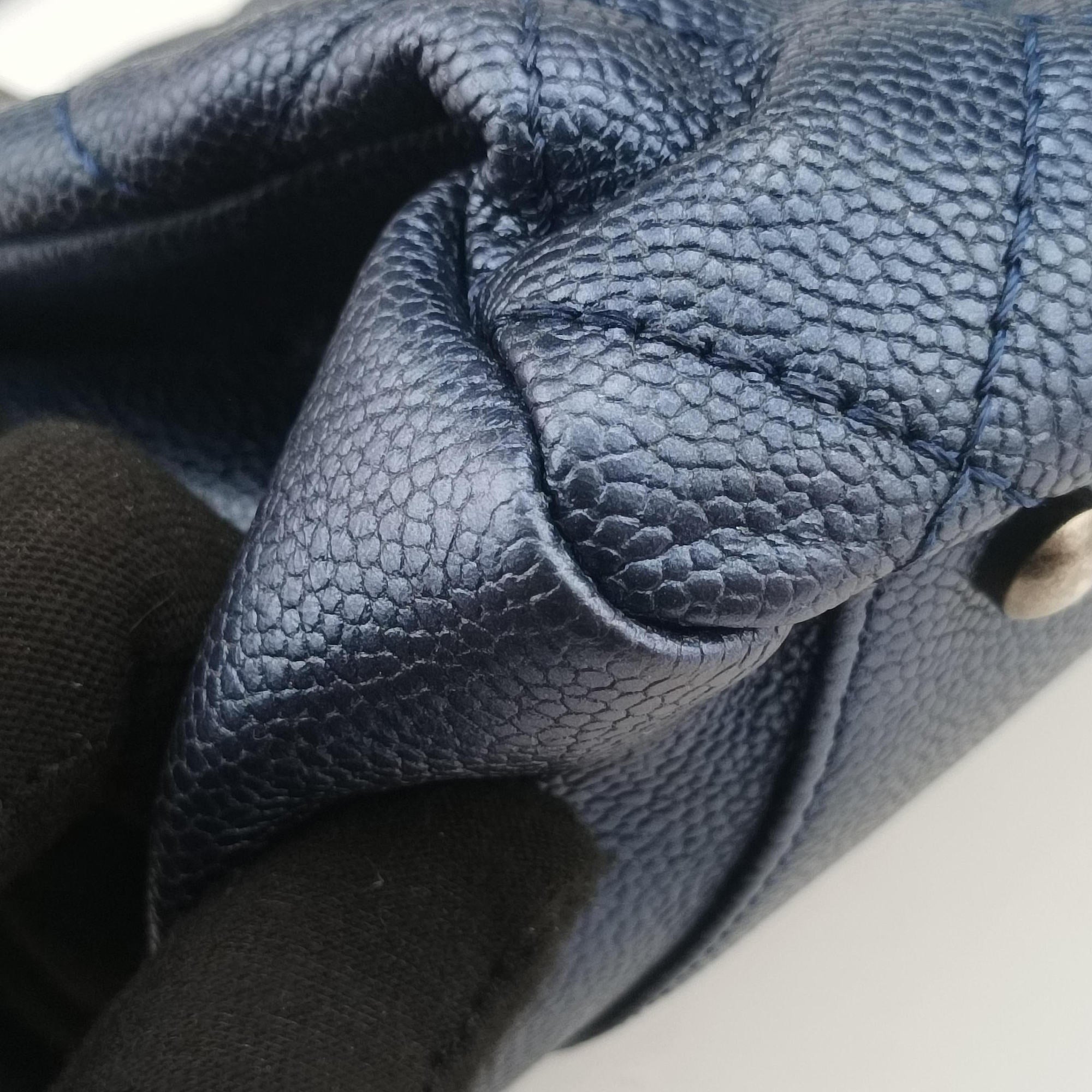 Pre-owned Chanel Matelasse Cocomark Blue Caviar Leather A67413 shoulderbag | stylenewstar