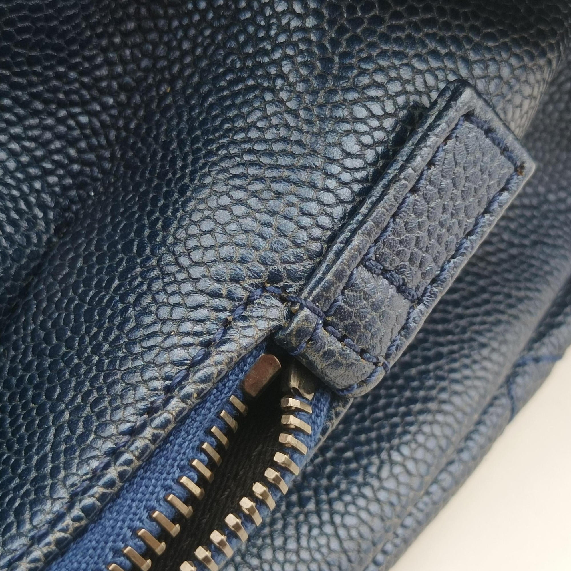 Pre-owned Chanel Matelasse Cocomark Blue Caviar Leather A67413 shoulderbag | stylenewstar