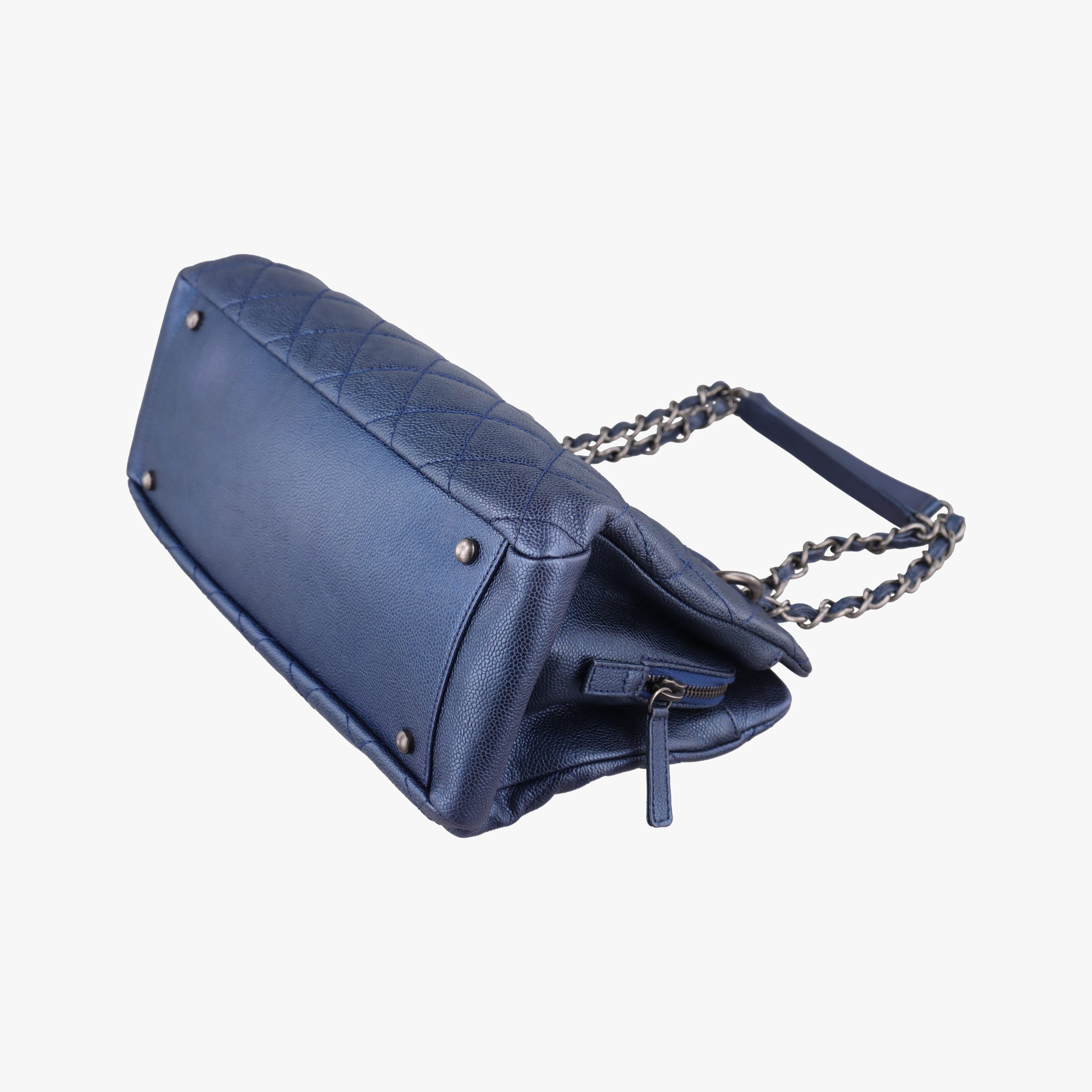 Pre-owned Chanel Matelasse Cocomark Blue Caviar Leather A67413 shoulderbag | stylenewstar