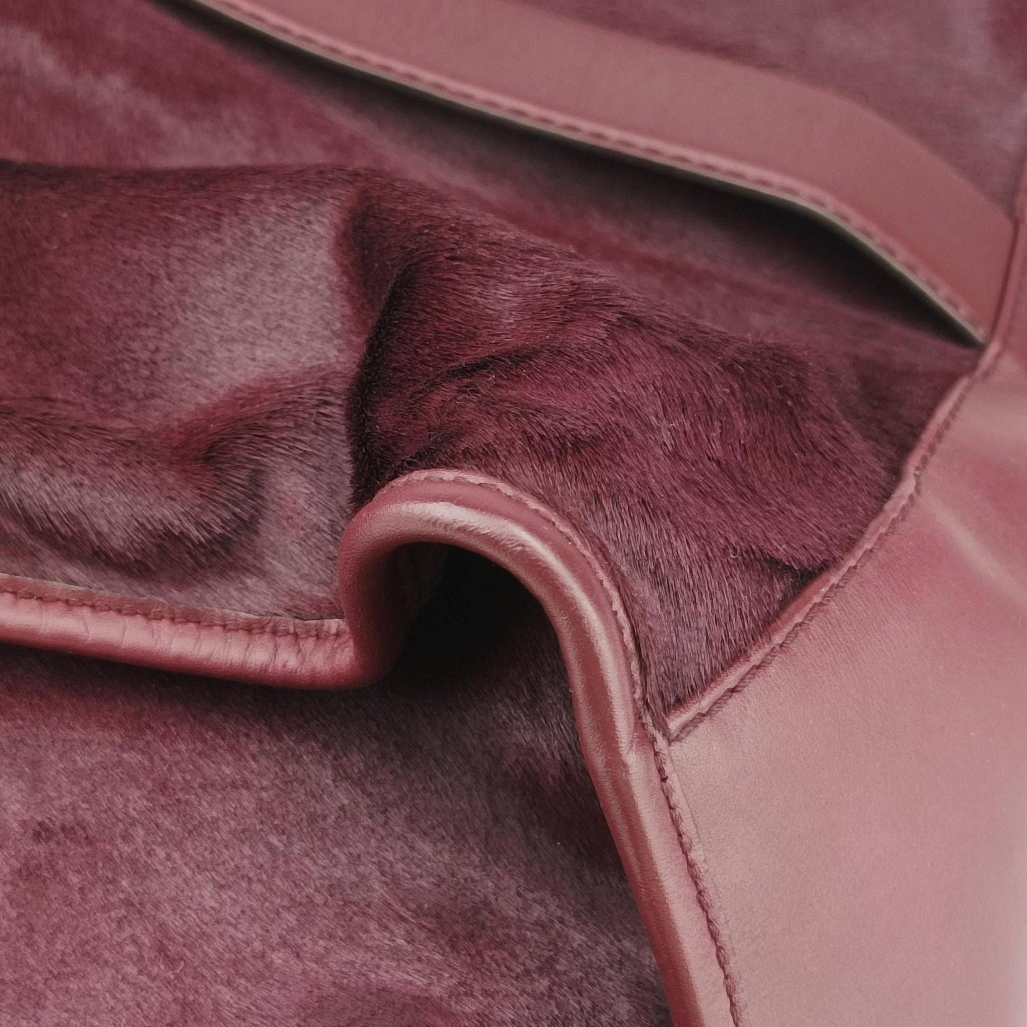 Secondhand Gucci Stirrup Exotic Horsebit Burgundy ponyhair 296855 handbag | stylenewstar