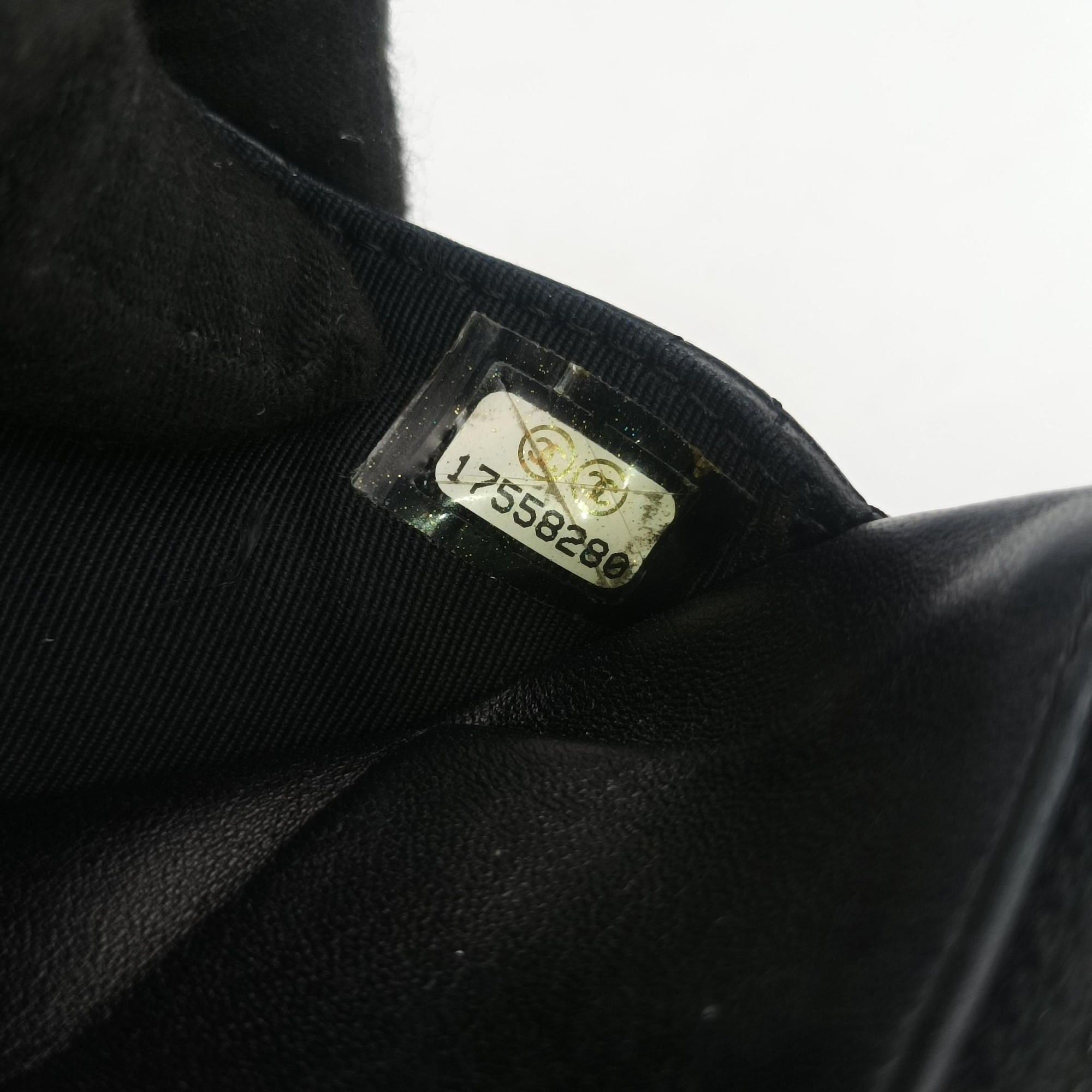 Secondhand Chanel Matelasse coco mark Black lambskin A33814 shoulderbag | stylenewstar