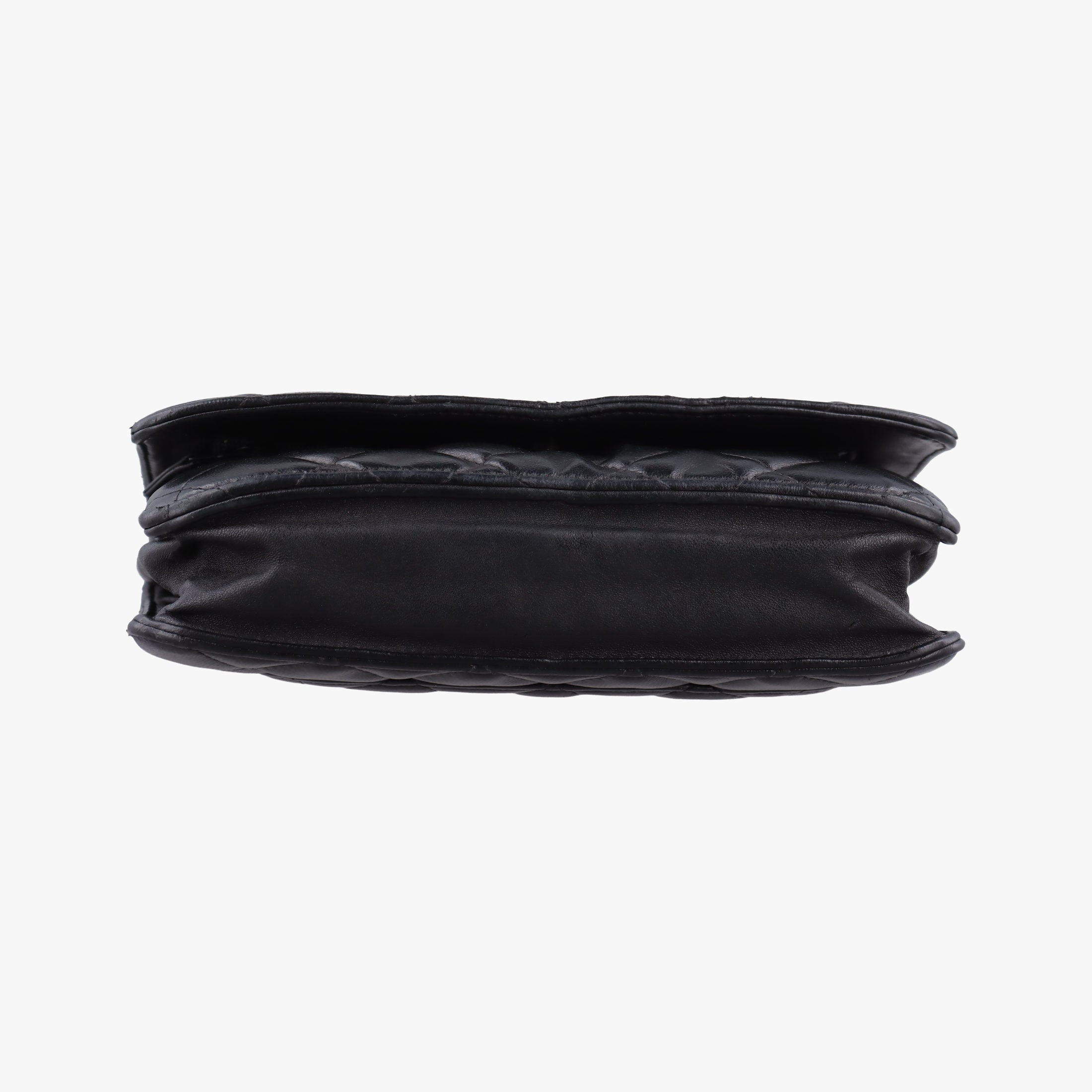 Secondhand Chanel Matelasse coco mark Black lambskin A33814 shoulderbag | stylenewstar