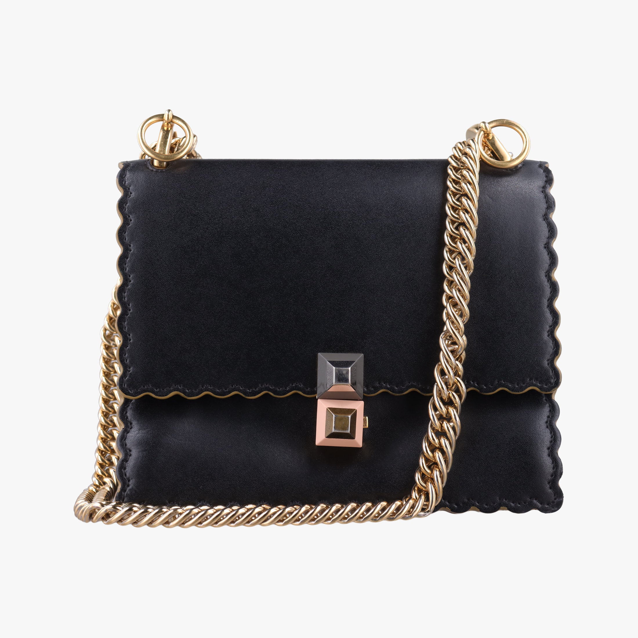 Pre-owned Fendi Kan I Black Leather 8M0381 shoulderbag | stylenewstar