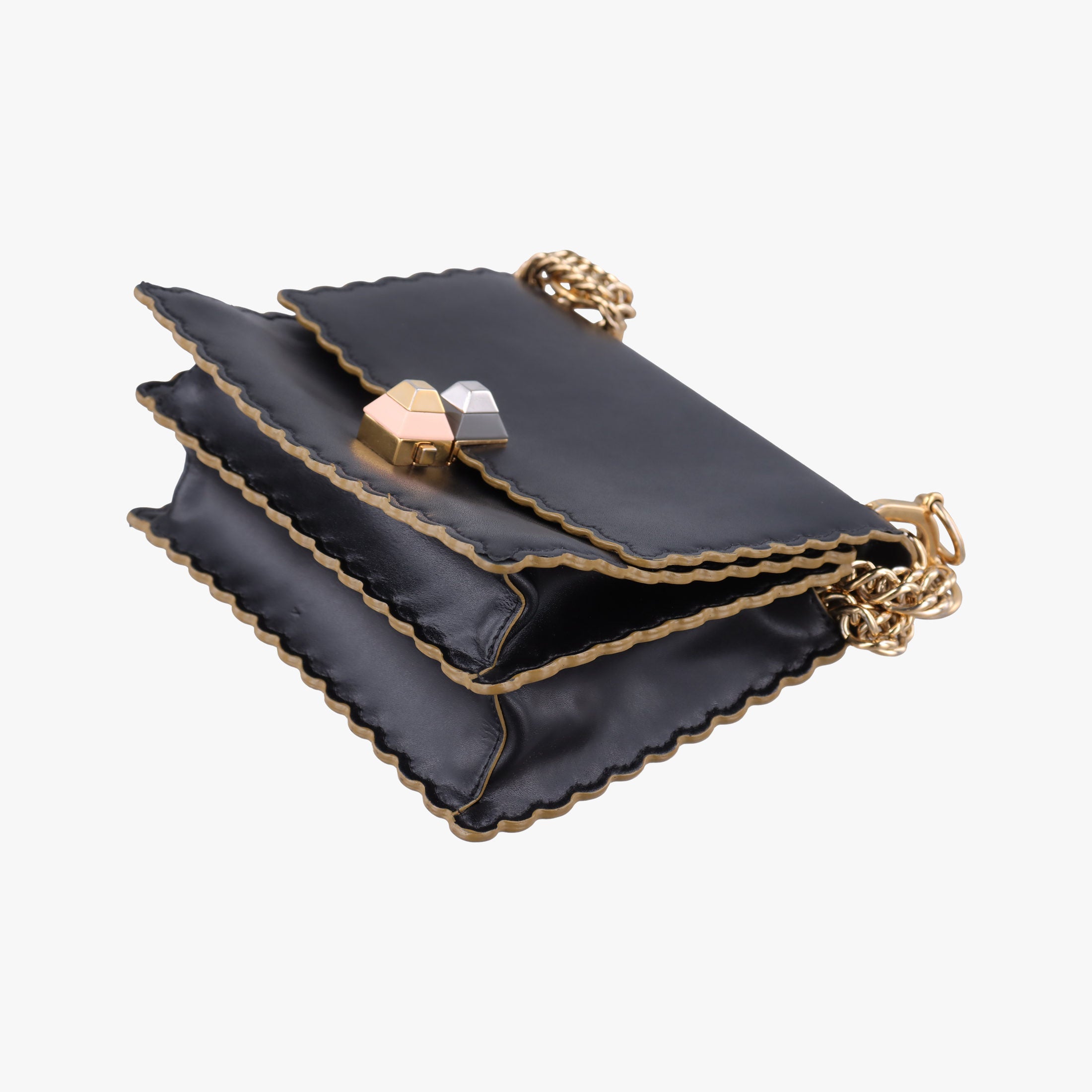 Pre-owned Fendi Kan I Black Leather 8M0381 shoulderbag | stylenewstar