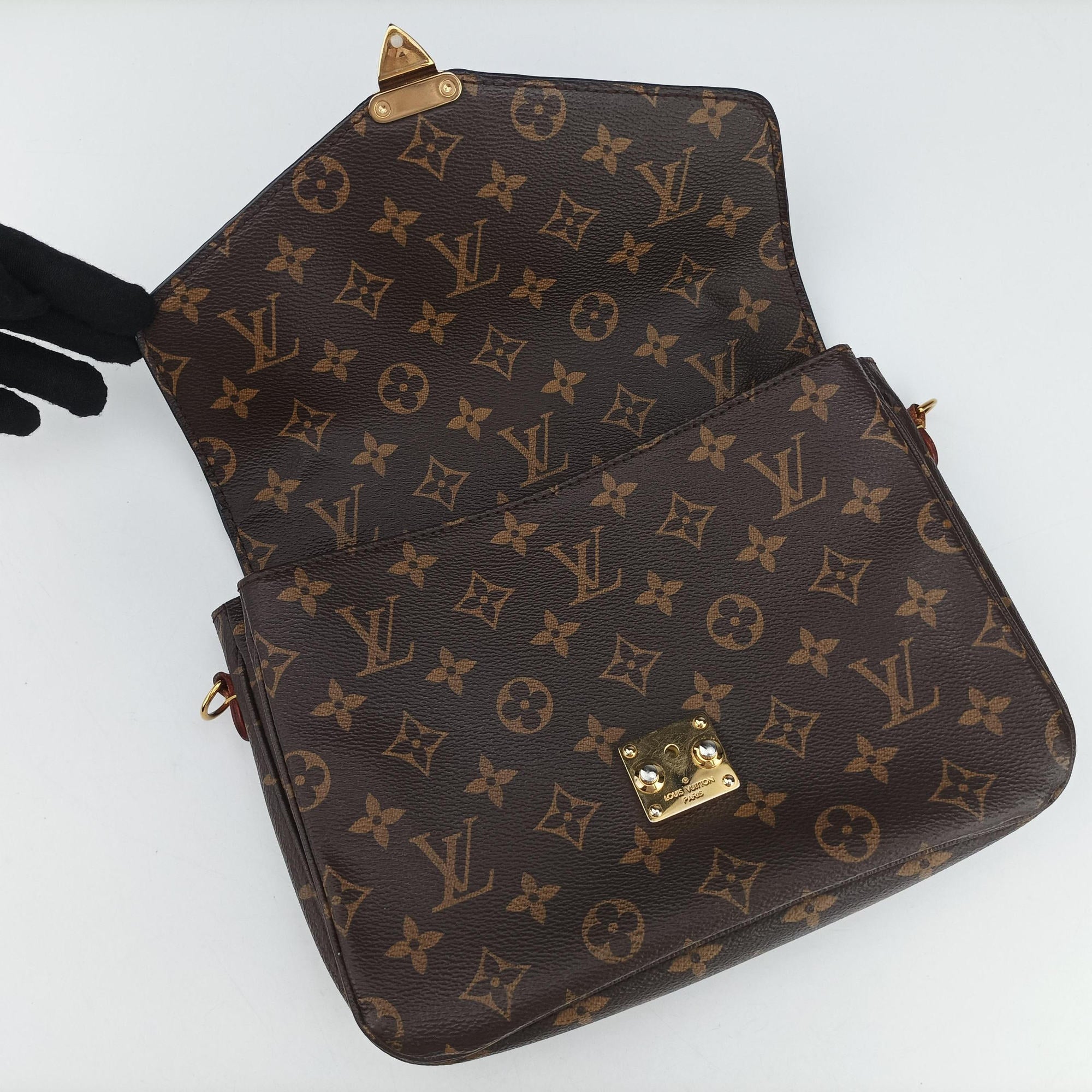 Secondhand Louis Vuitton Pochette Metis MM Brown Monogram Canvas M44875 shoulderbag | stylenewstar