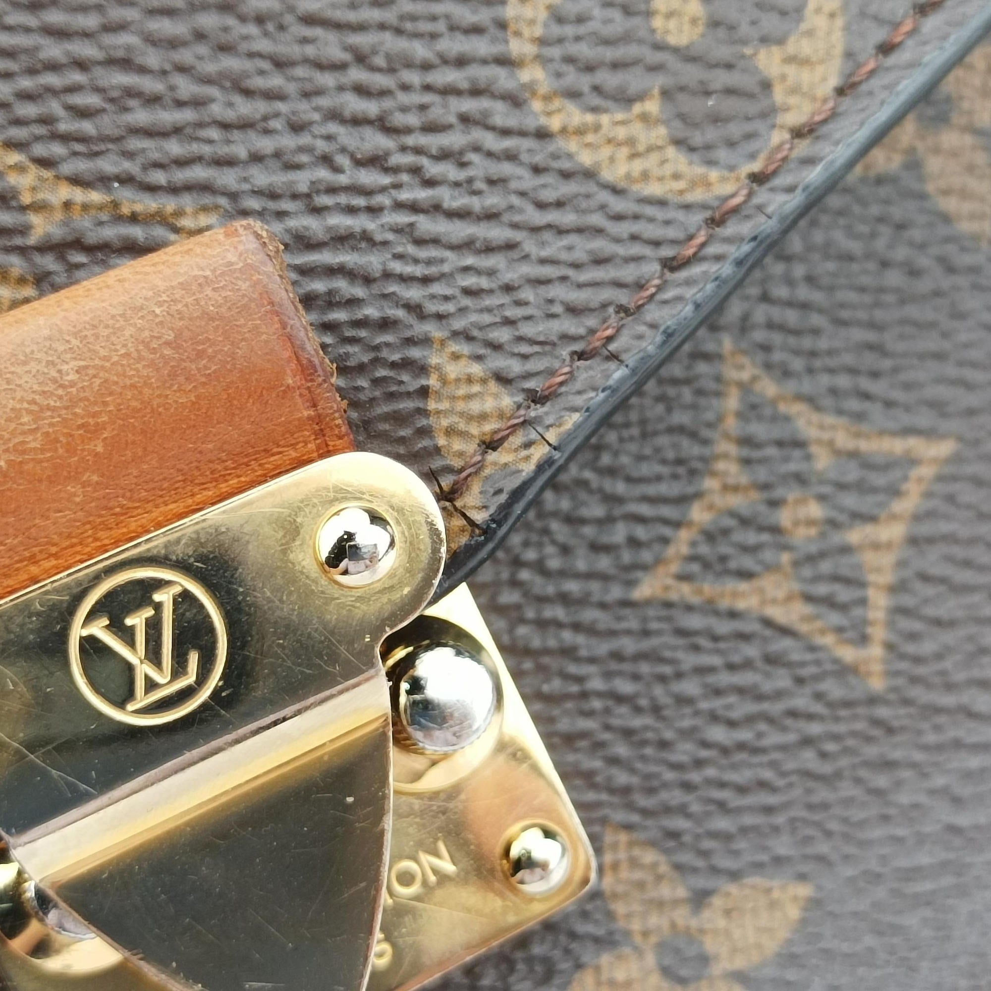Secondhand Louis Vuitton Pochette Metis MM Brown Monogram Canvas M44875 shoulderbag | stylenewstar