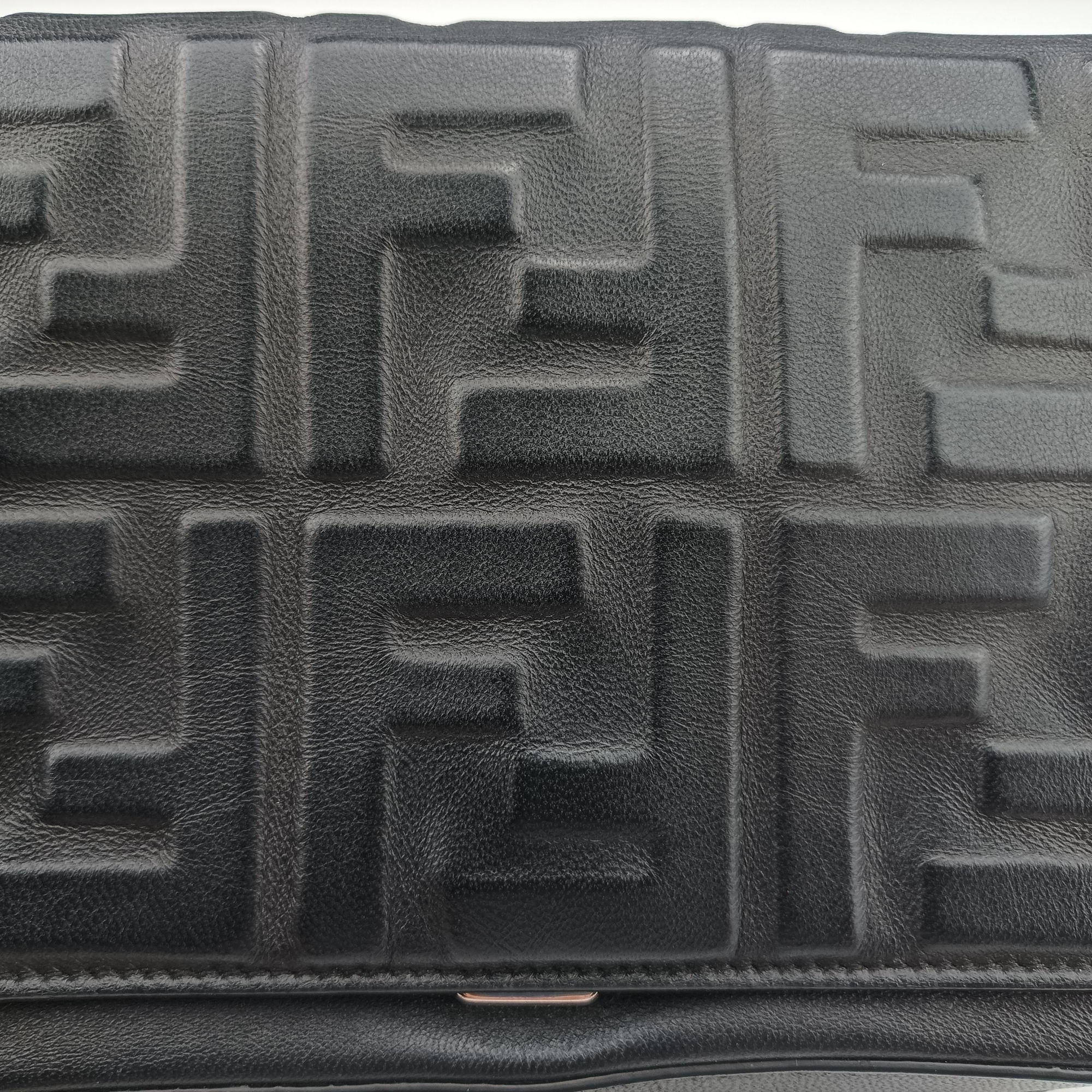 Vintage Fendi FF logo Black Leather 7M0299 shoulderbag | stylenewstar