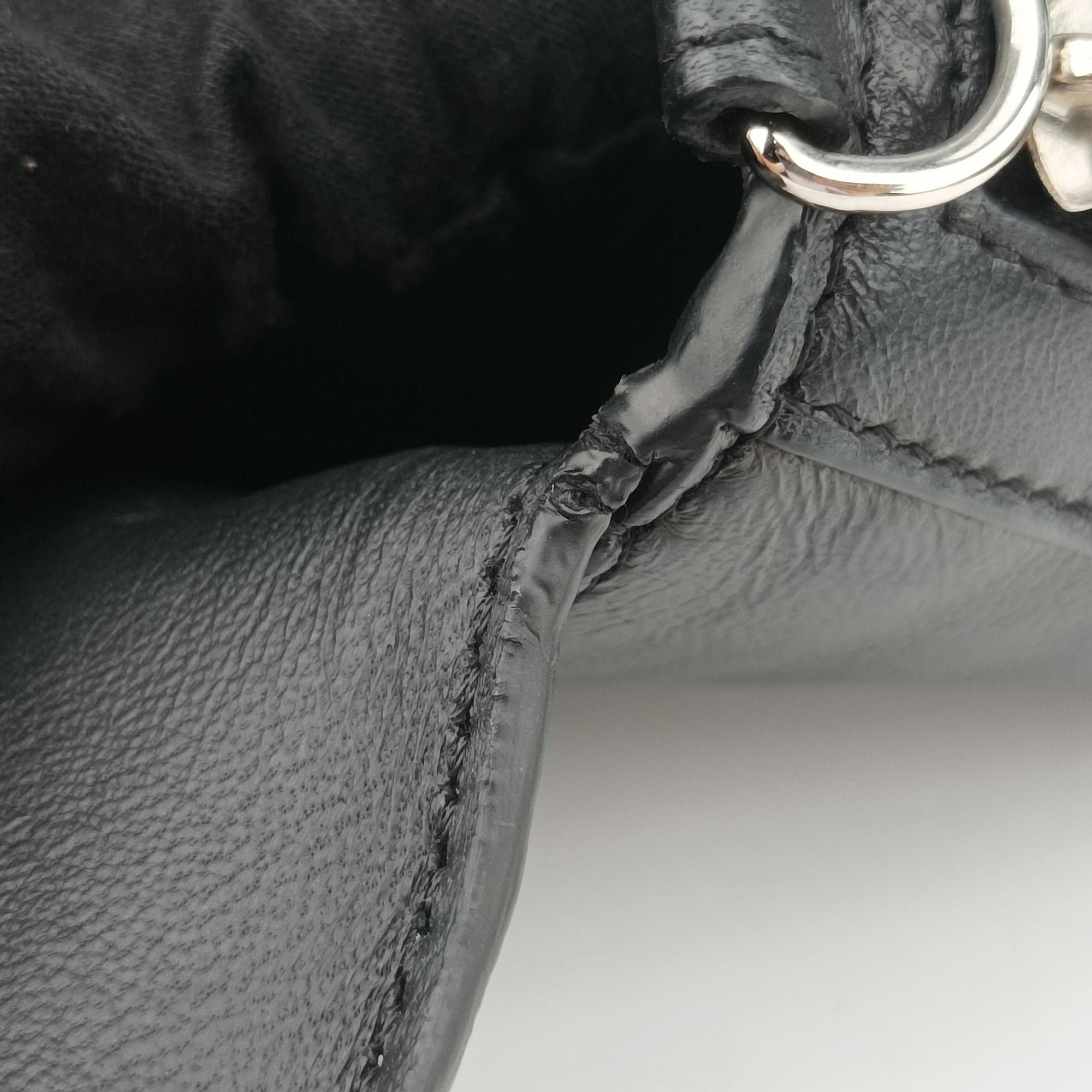 Vintage Fendi FF logo Black Leather 7M0299 shoulderbag | stylenewstar