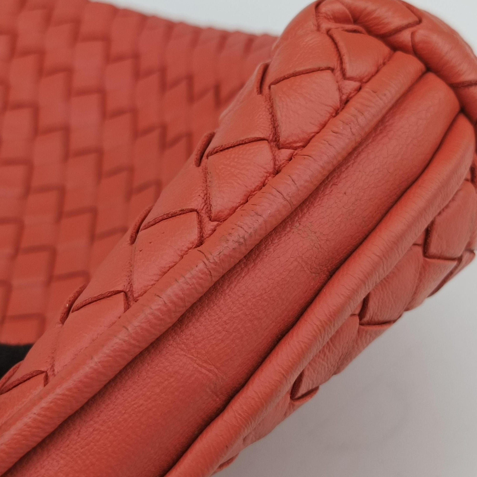Pre-owned Bottega Veneta NODINI Intrecciato Red lambskin  shoulderbag | stylenewstar