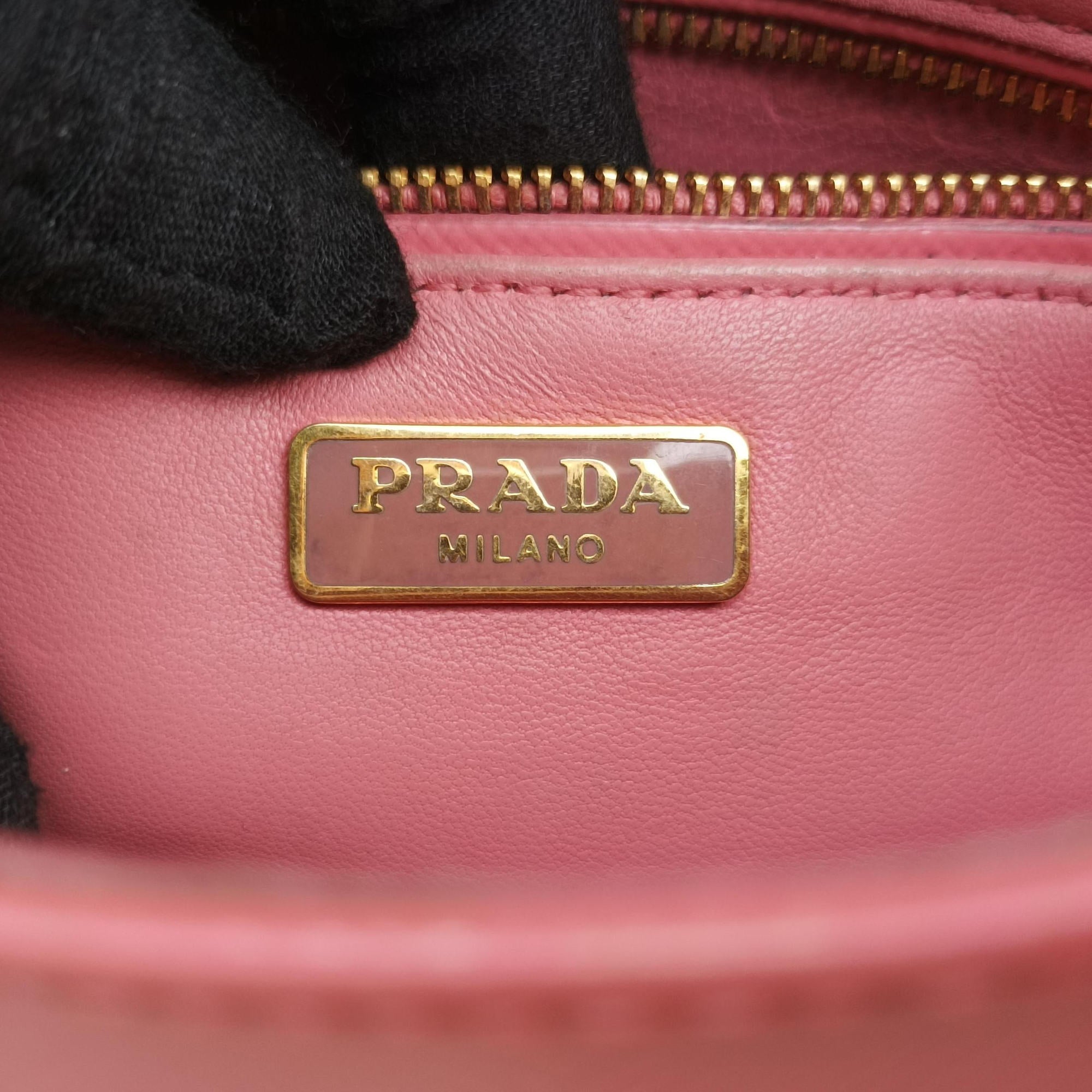 Vintage Prada lock Fuoco Sound Top Handle Pink orange SAFFIANO Leather BT0963 shoulderbag | stylenewstar