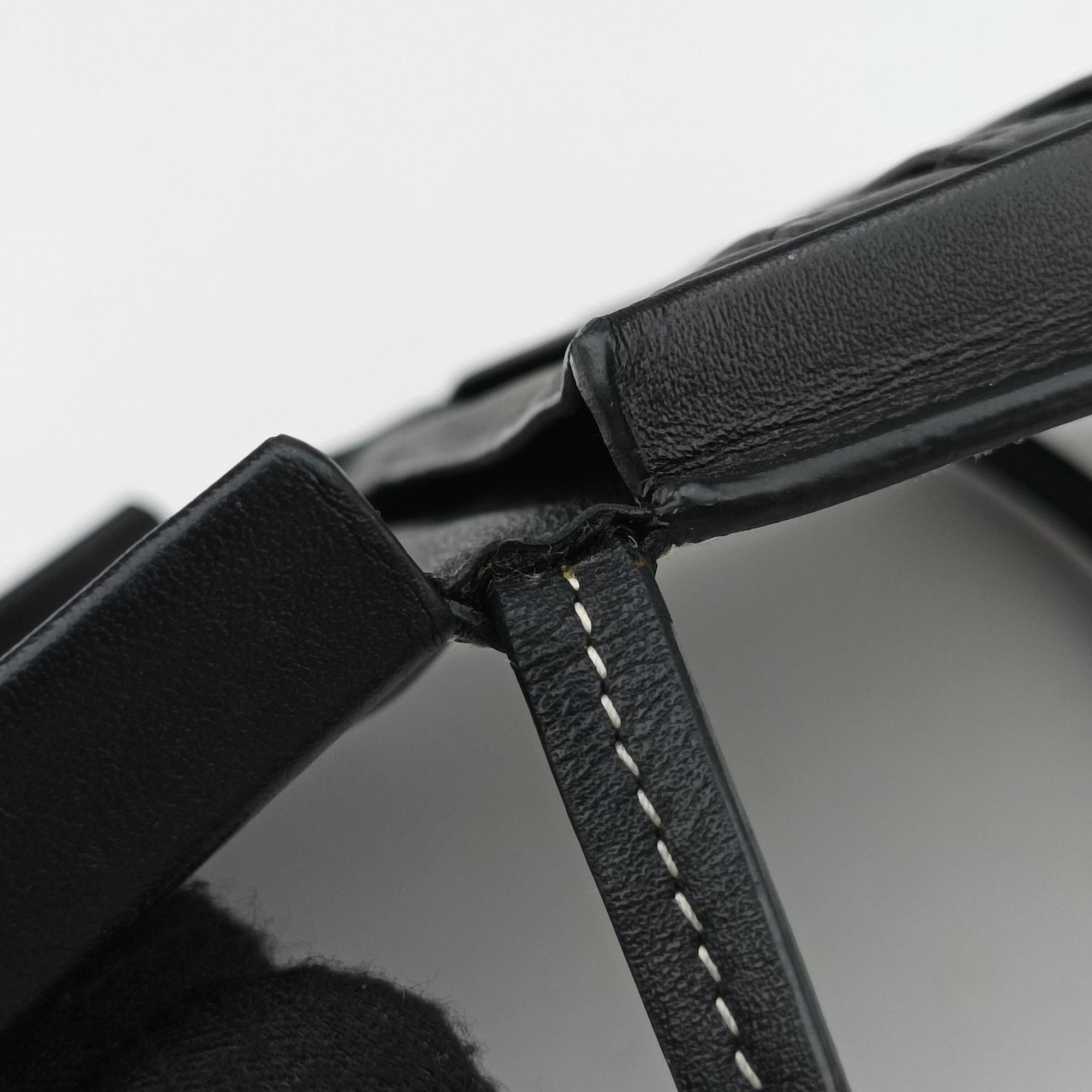 Vintage Loewe Heel Small Black Leather  shoulderbag | stylenewstar