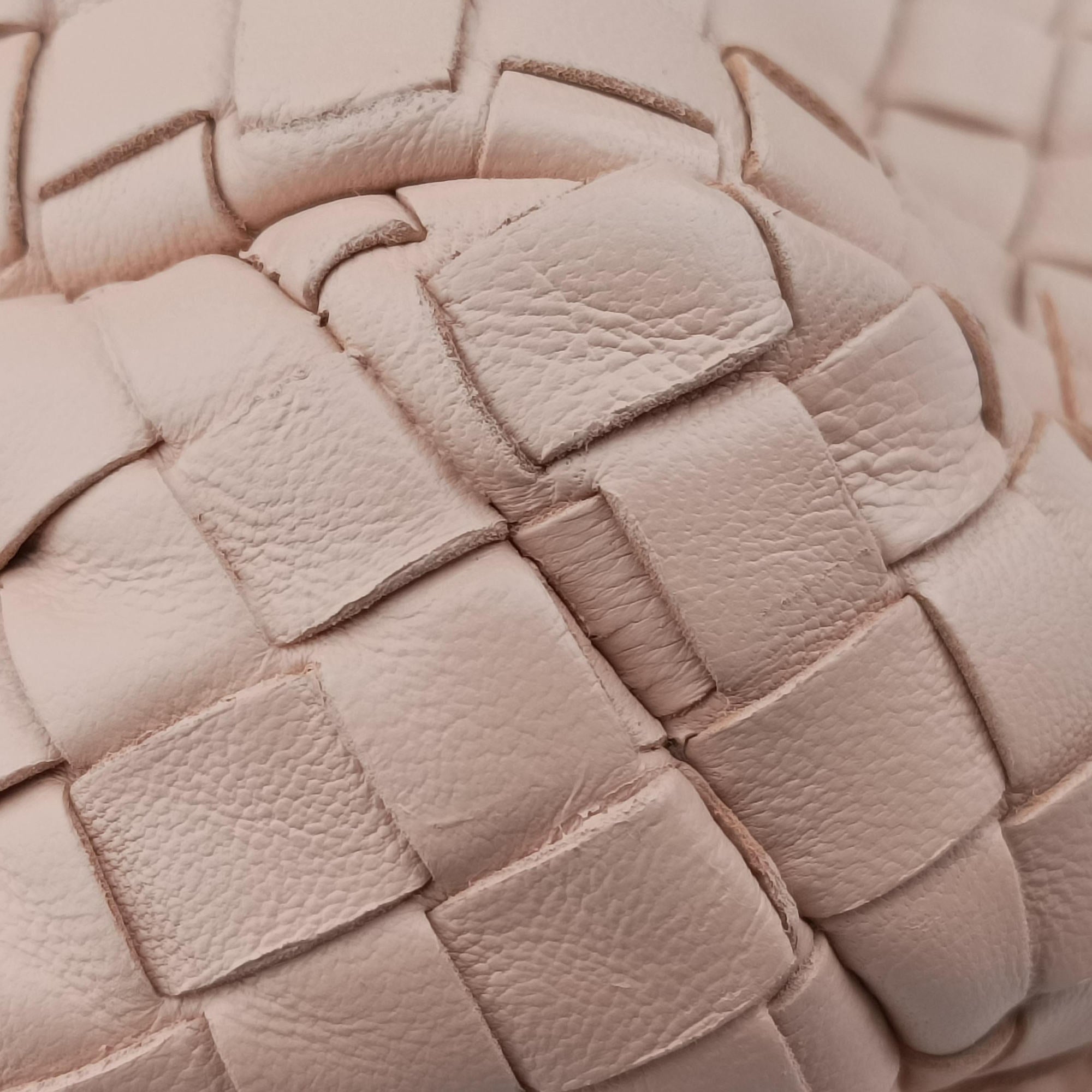 Pre-owned Bottega Veneta CAMPANA Intrecciato Pink lambskin  handbag | stylenewstar