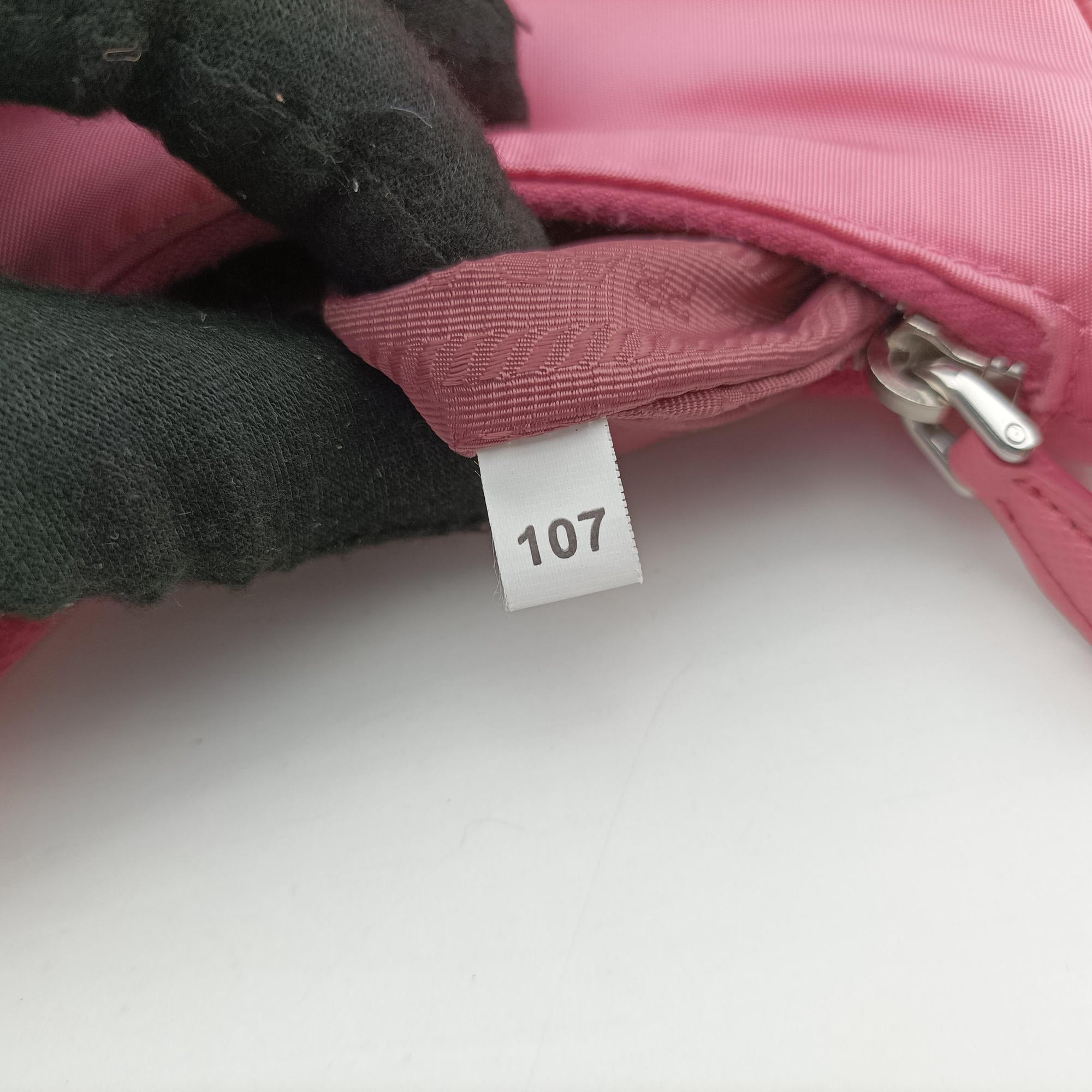 Pre-owned Prada Re-Edition 2005 Nylon Mini Pink nylon 1TT122 shoulderbag | stylenewstar