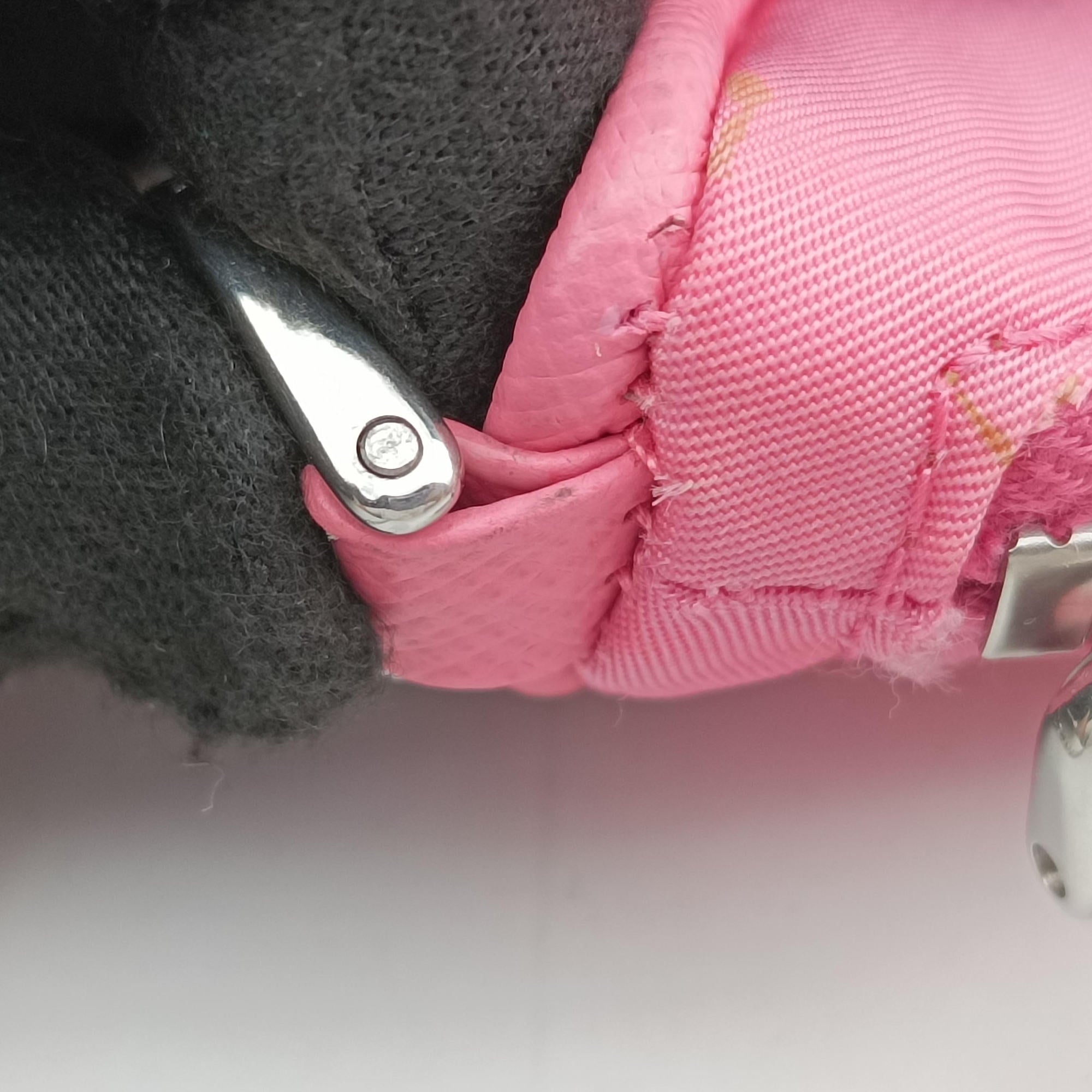 Pre-owned Prada Re-Edition 2005 Nylon Mini Pink nylon 1TT122 shoulderbag | stylenewstar