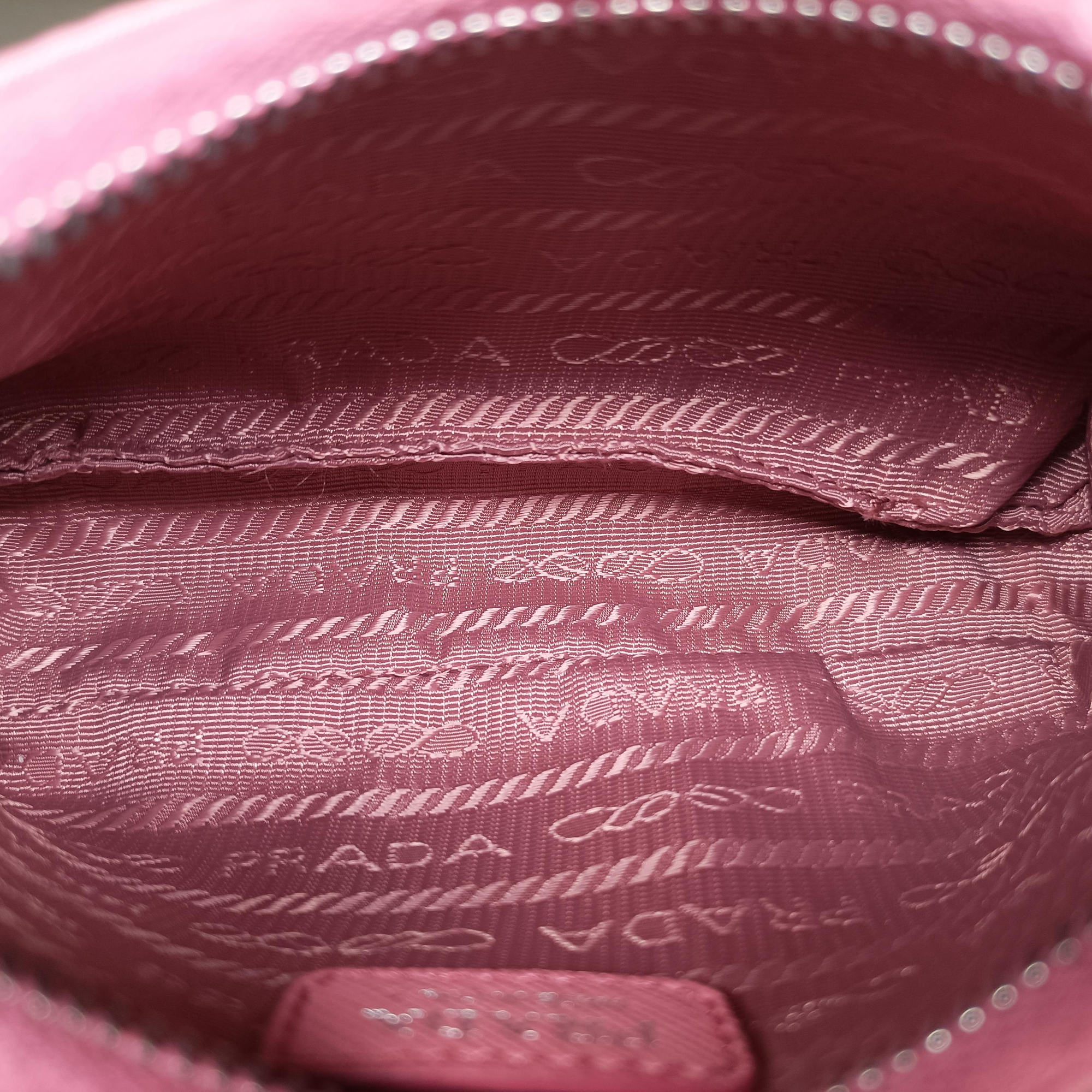 Pre-owned Prada Re-Edition 2005 Nylon Mini Pink nylon 1TT122 shoulderbag | stylenewstar