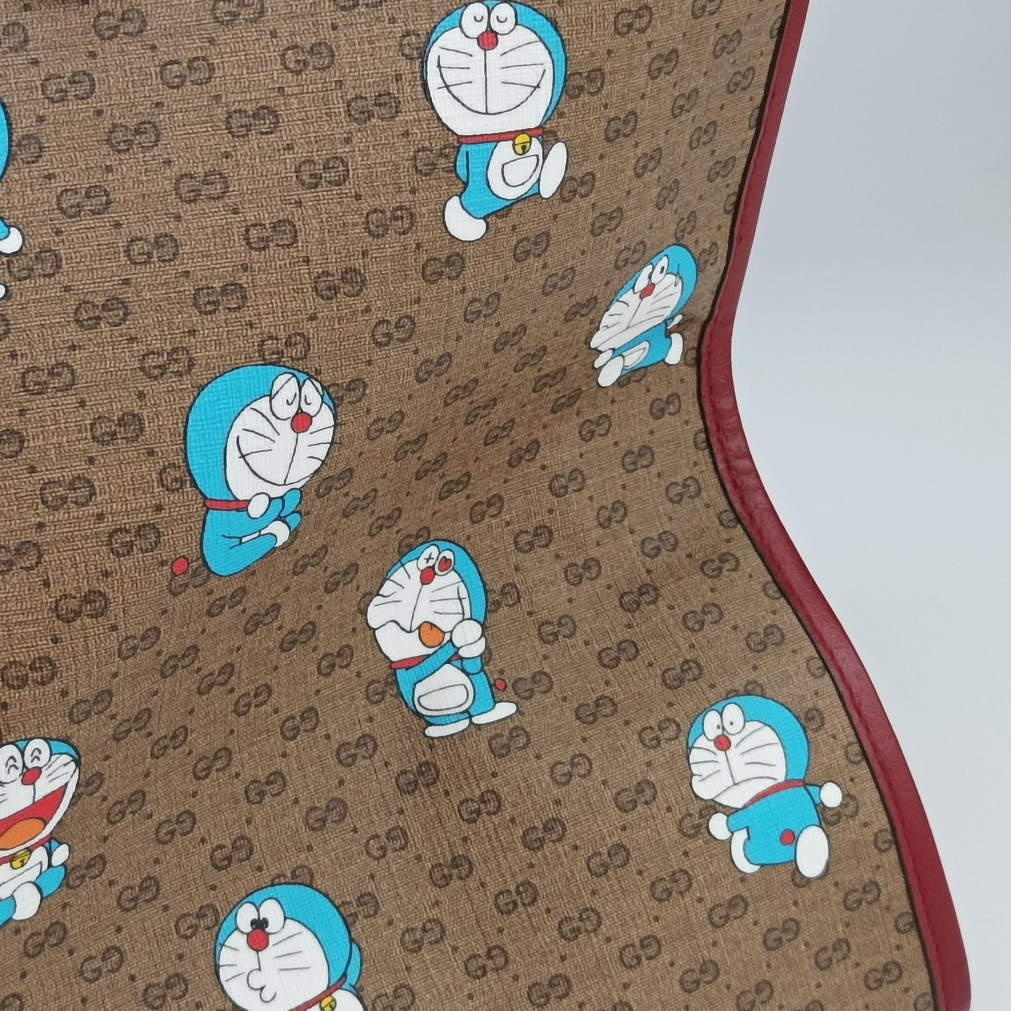 Pre-owned Gucci Fujiko-Pro Doraemon Micro GG Supreme Beige × Red × Multicolor PVC coated canvas×Leather 653952 shoulderbag | stylenewstar