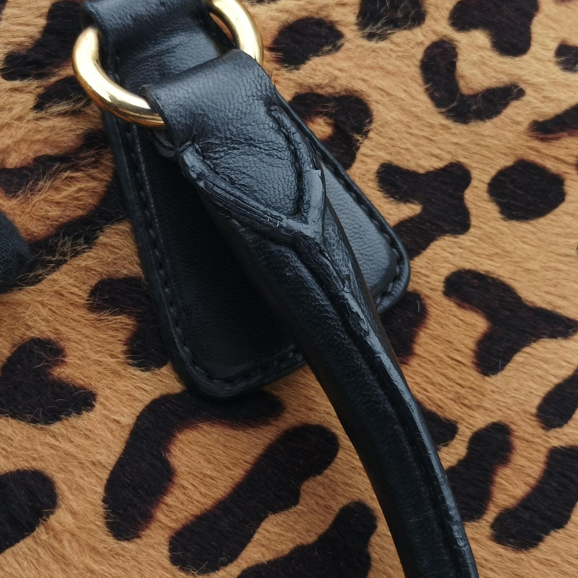 Pre-owned Prada Leopard Print beige×Multicolour ponyhair×leather  handbag | stylenewstar