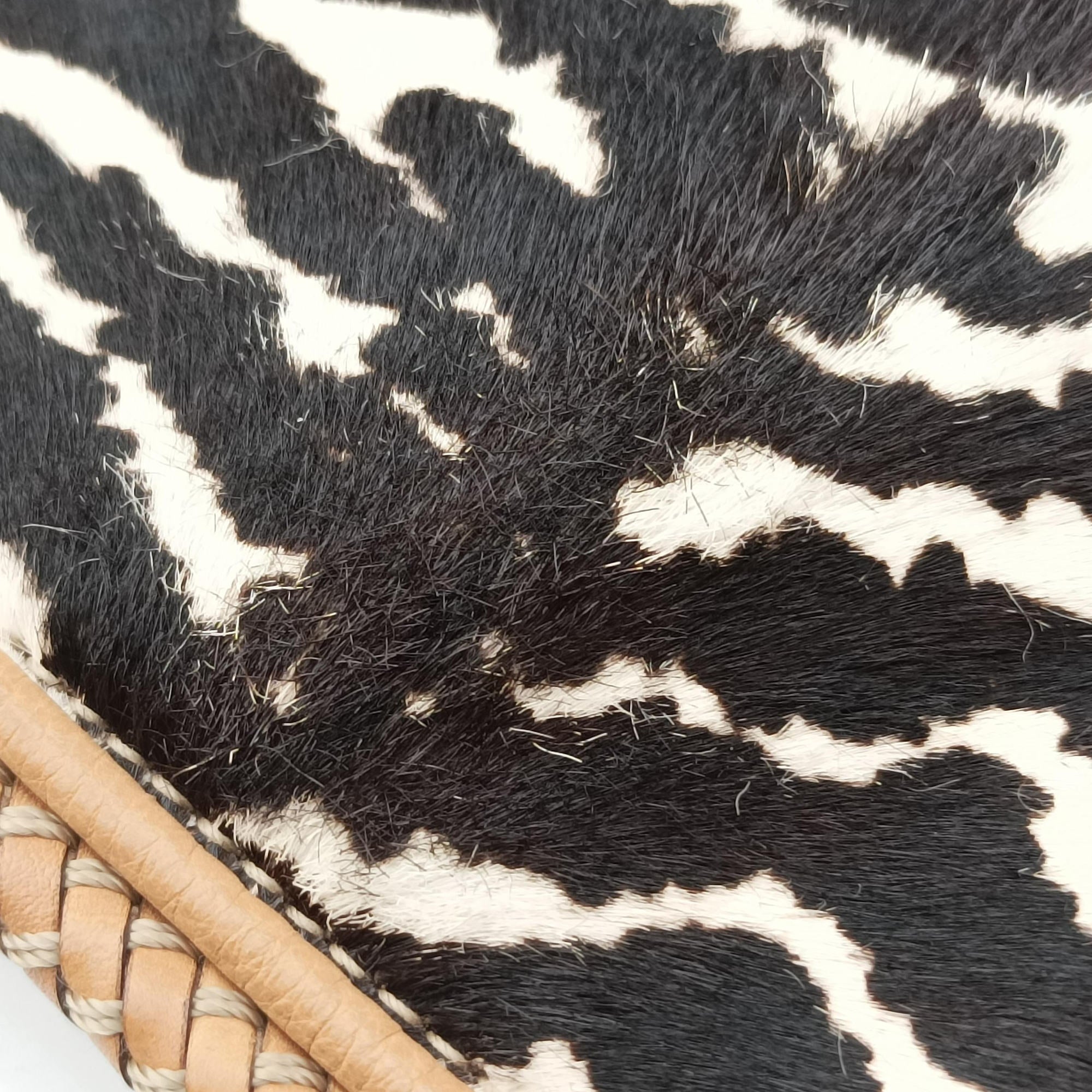 Pre-owned Gucci Zebra Printed Marrakech Black×White×Beige ponyhair×leather 257023 handbag | stylenewstar