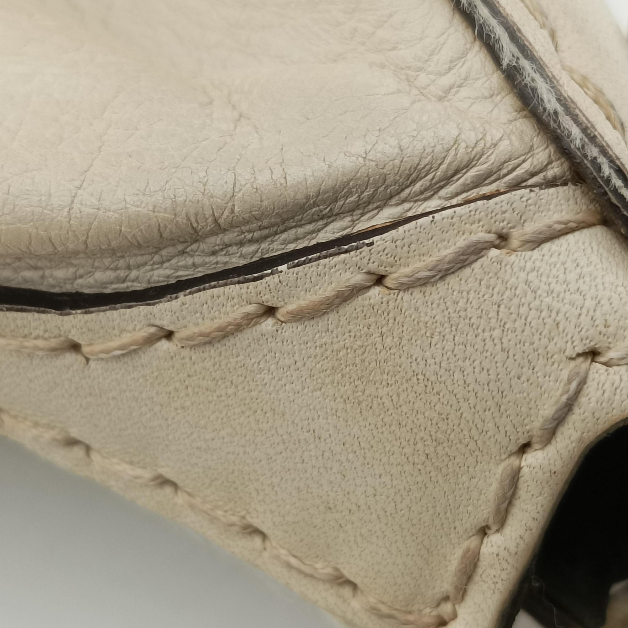 Vintage Gucci Jockey Hobo White Leather 211966 shoulderbag | stylenewstar
