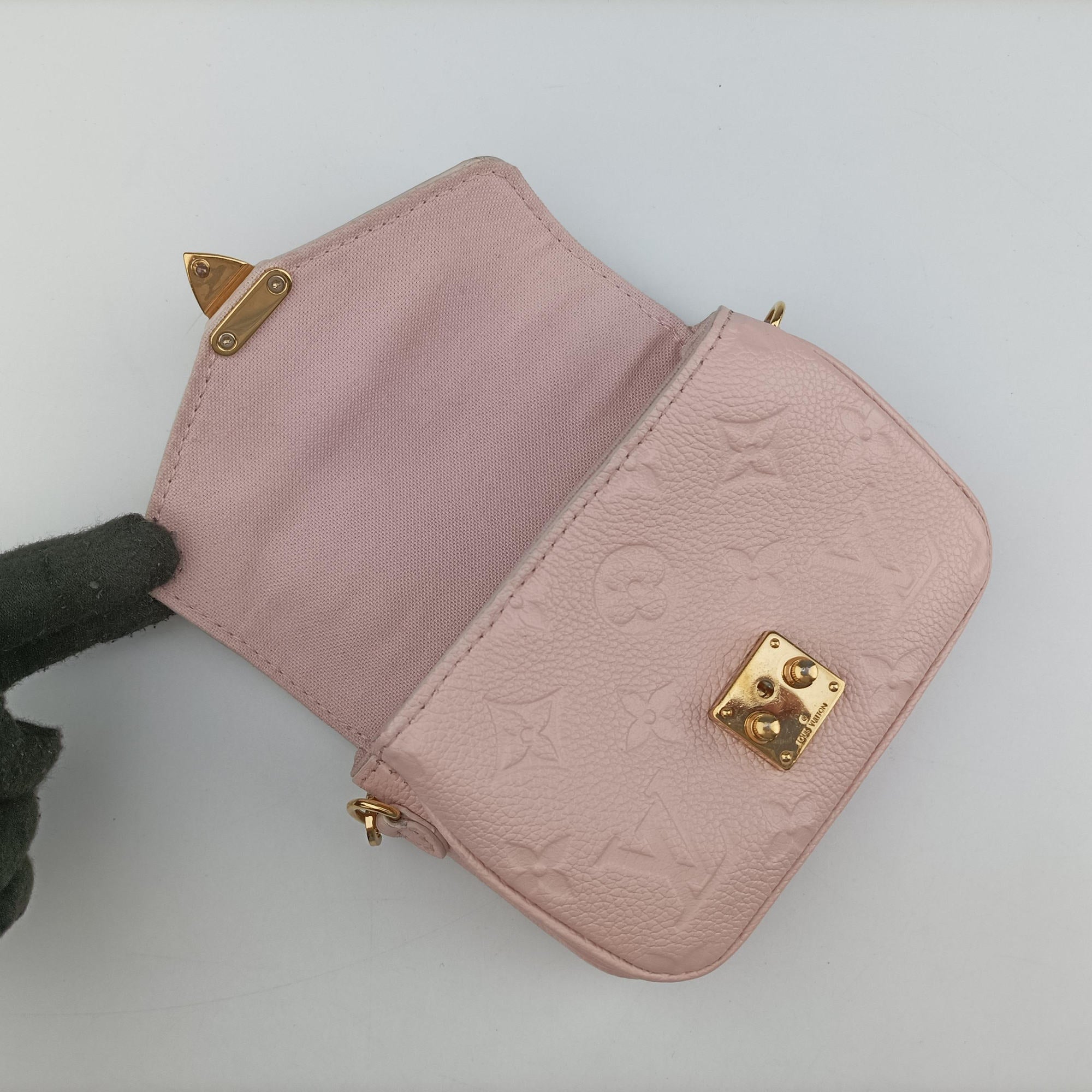 Secondhand Louis Vuitton Micro Metis Pouch Chain Monogram Rose Pomelo Monogram Empreinte M81389 shoulderbag | stylenewstar