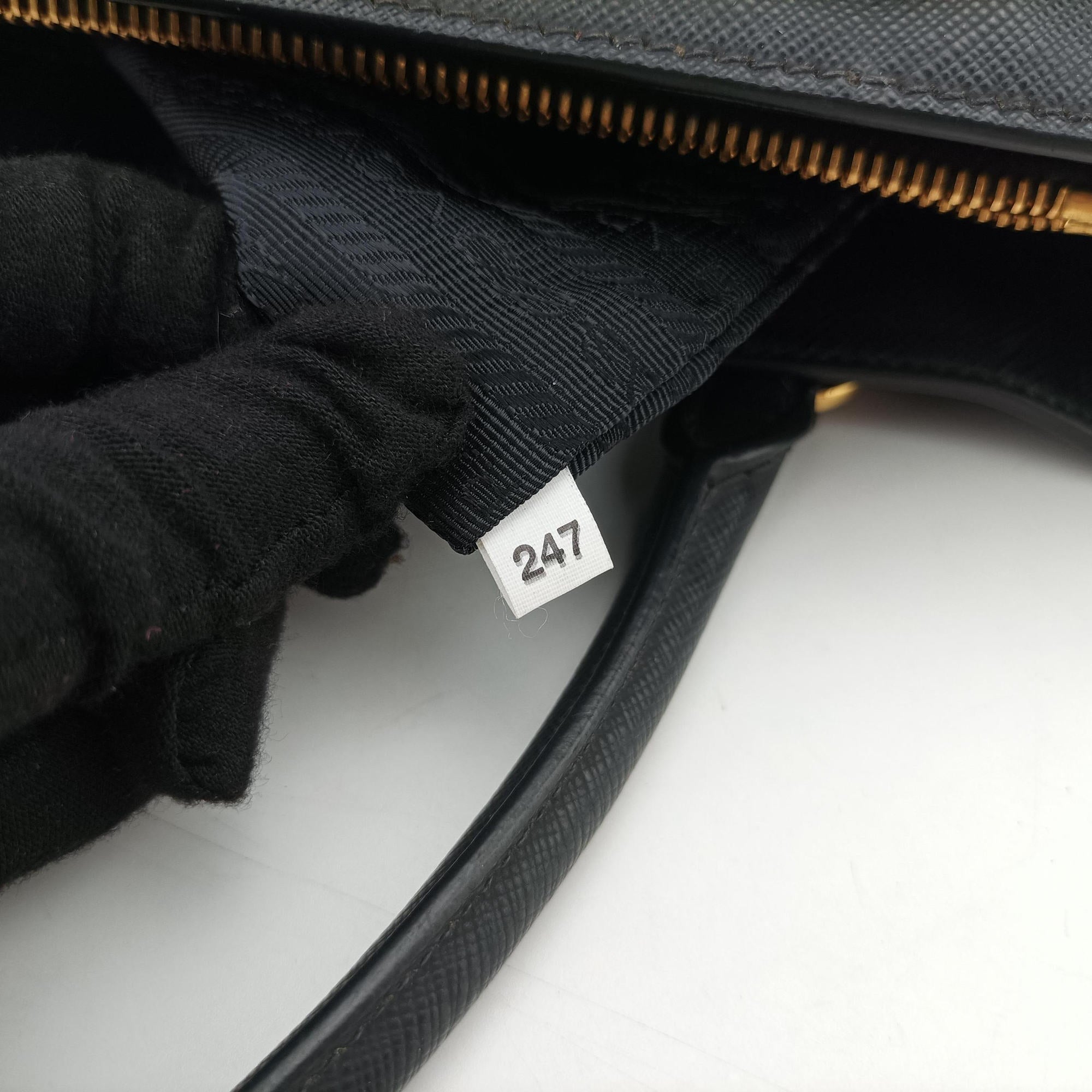 Pre-owned Prada Galleria Black SAFFIANO Leather BN2274 shoulderbag | stylenewstar