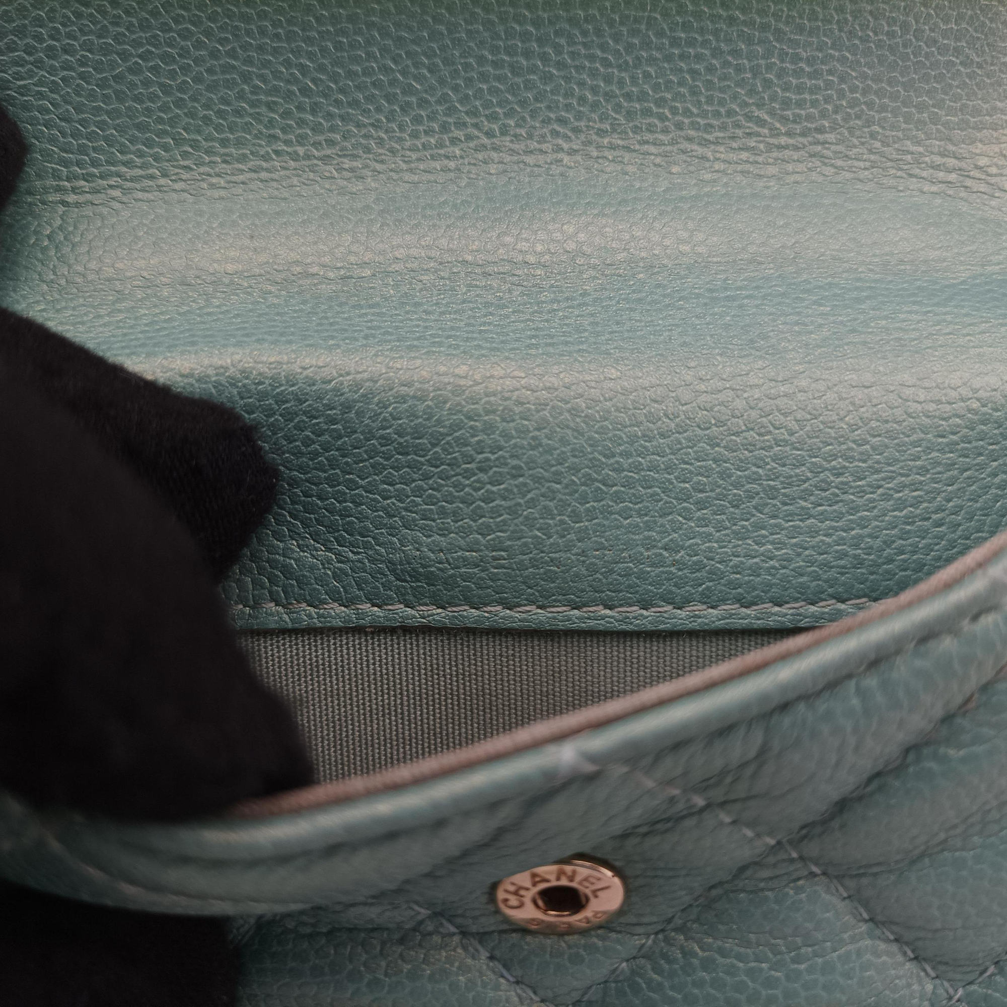 Secondhand Chanel Mini Matelasse Pearl Coin Purse Green lambskin AP2119 handbag | stylenewstar