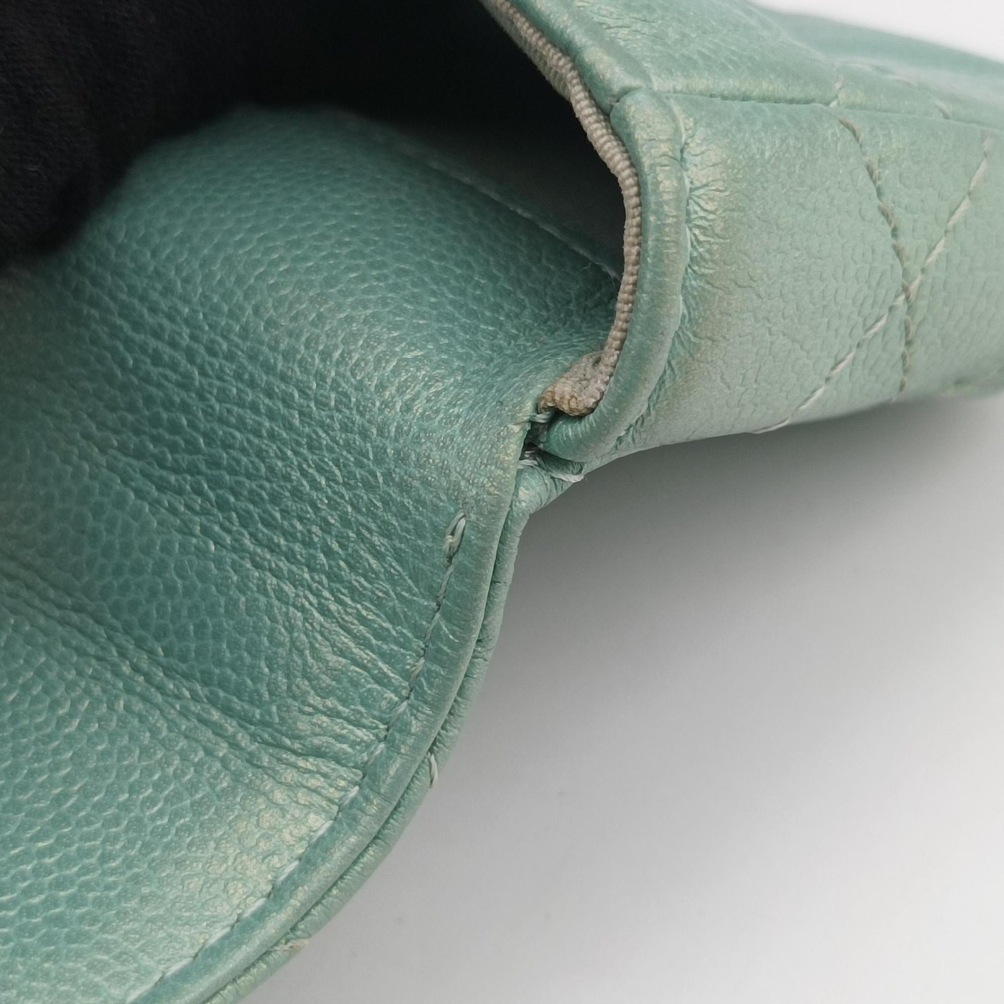 Secondhand Chanel Mini Matelasse Pearl Coin Purse Green lambskin AP2119 handbag | stylenewstar