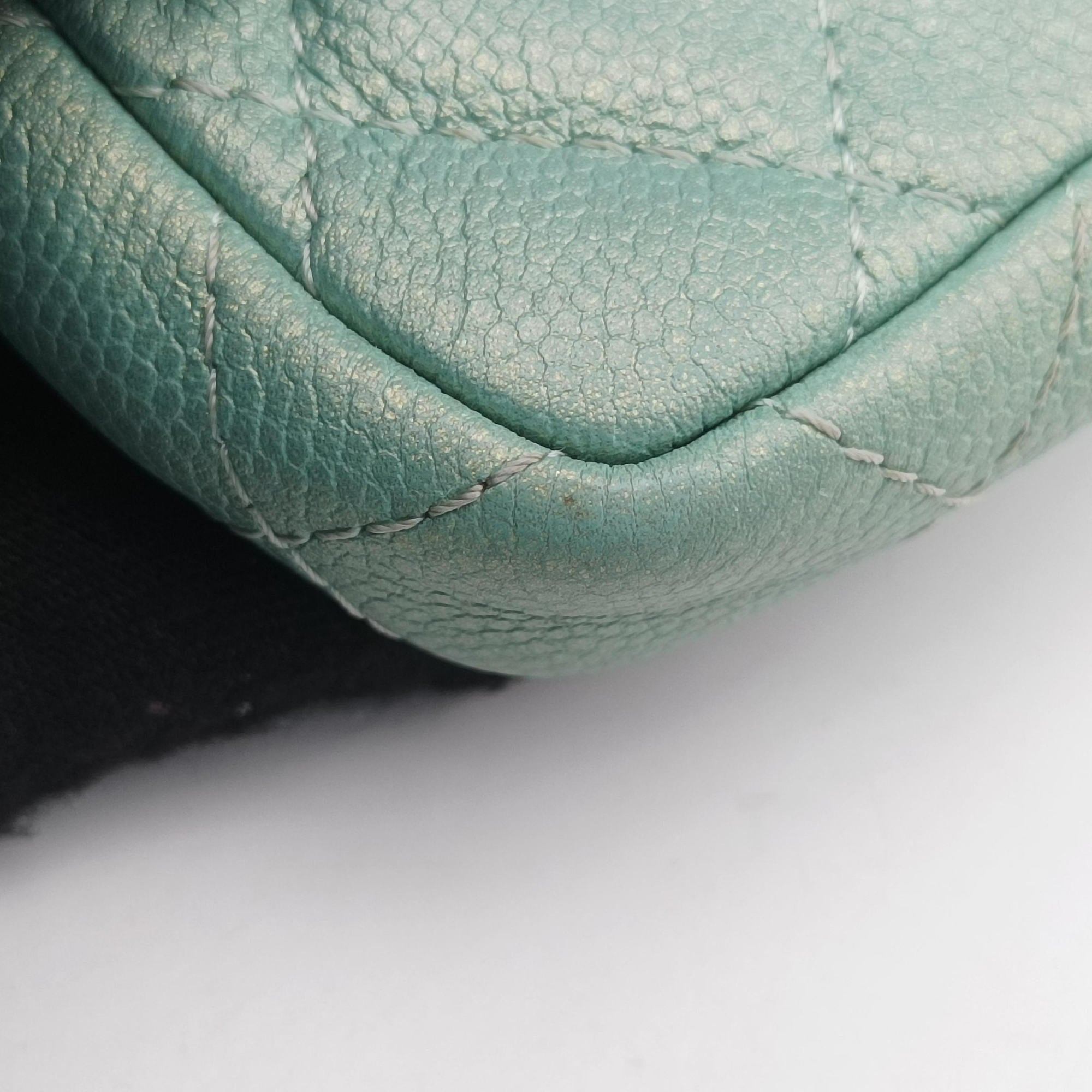 Secondhand Chanel Mini Matelasse Pearl Coin Purse Green lambskin AP2119 handbag | stylenewstar