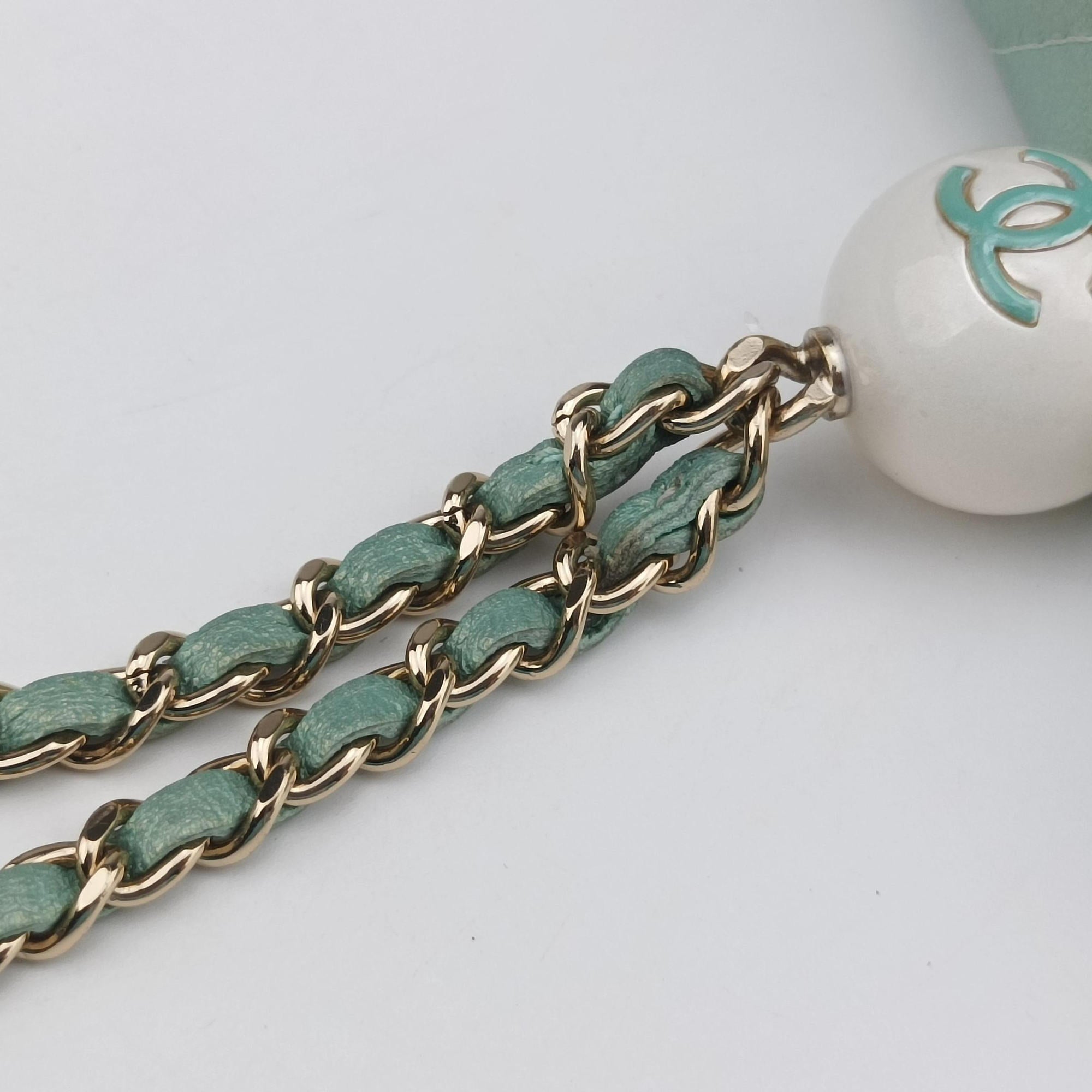 Secondhand Chanel Mini Matelasse Pearl Coin Purse Green lambskin AP2119 handbag | stylenewstar