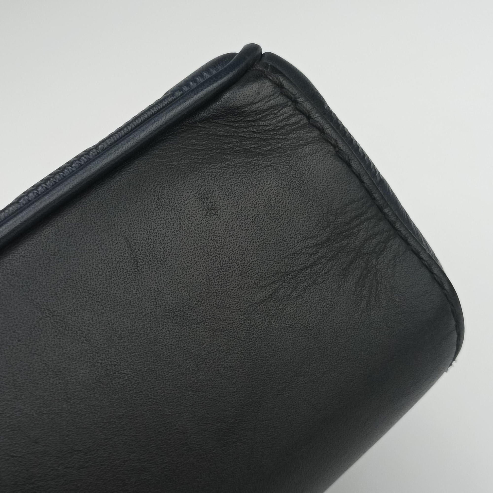 Pre-owned Louis Vuitton District PM Noir Damier Infini Leather N41033 shoulderbag | stylenewstar