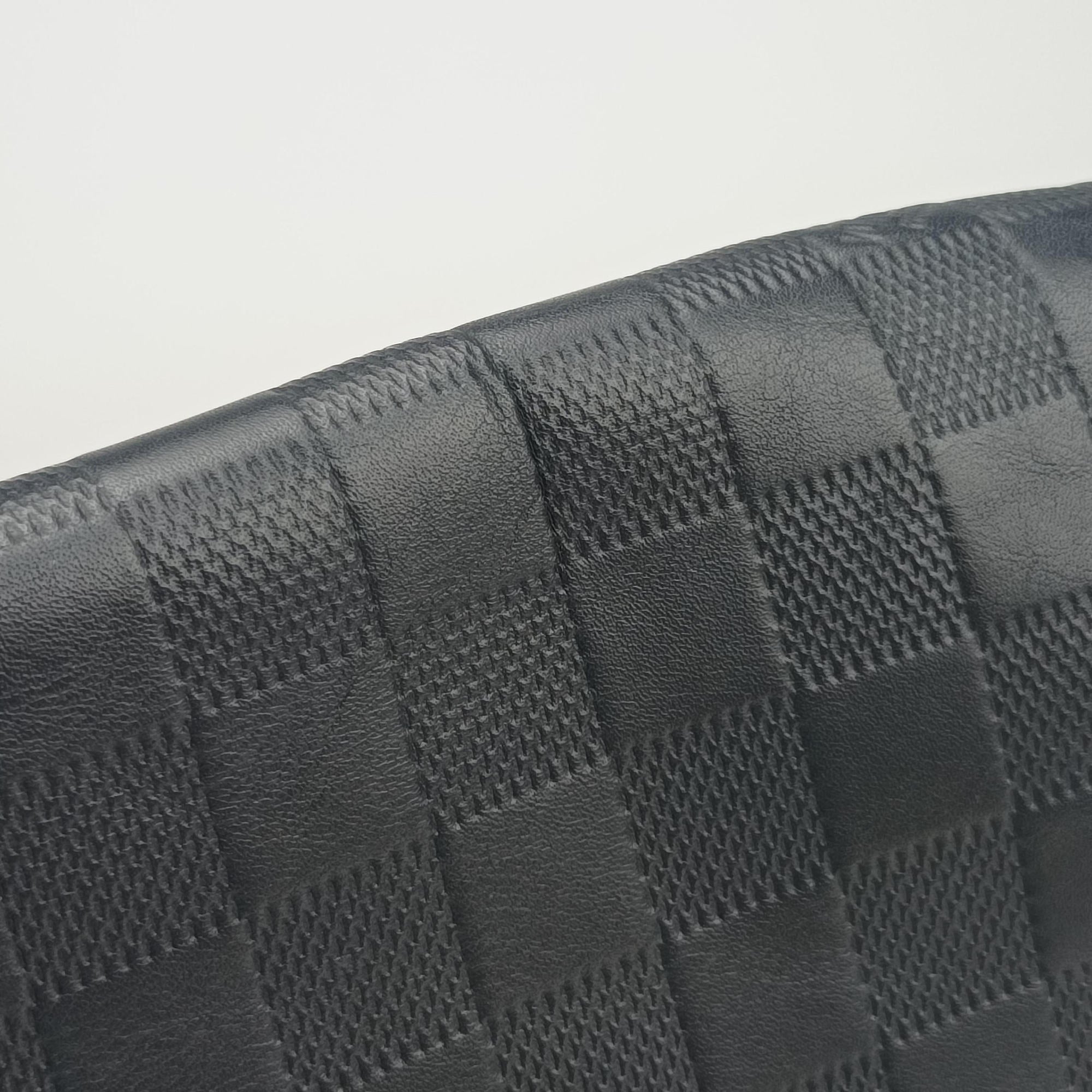 Pre-owned Louis Vuitton District PM Noir Damier Infini Leather N41033 shoulderbag | stylenewstar