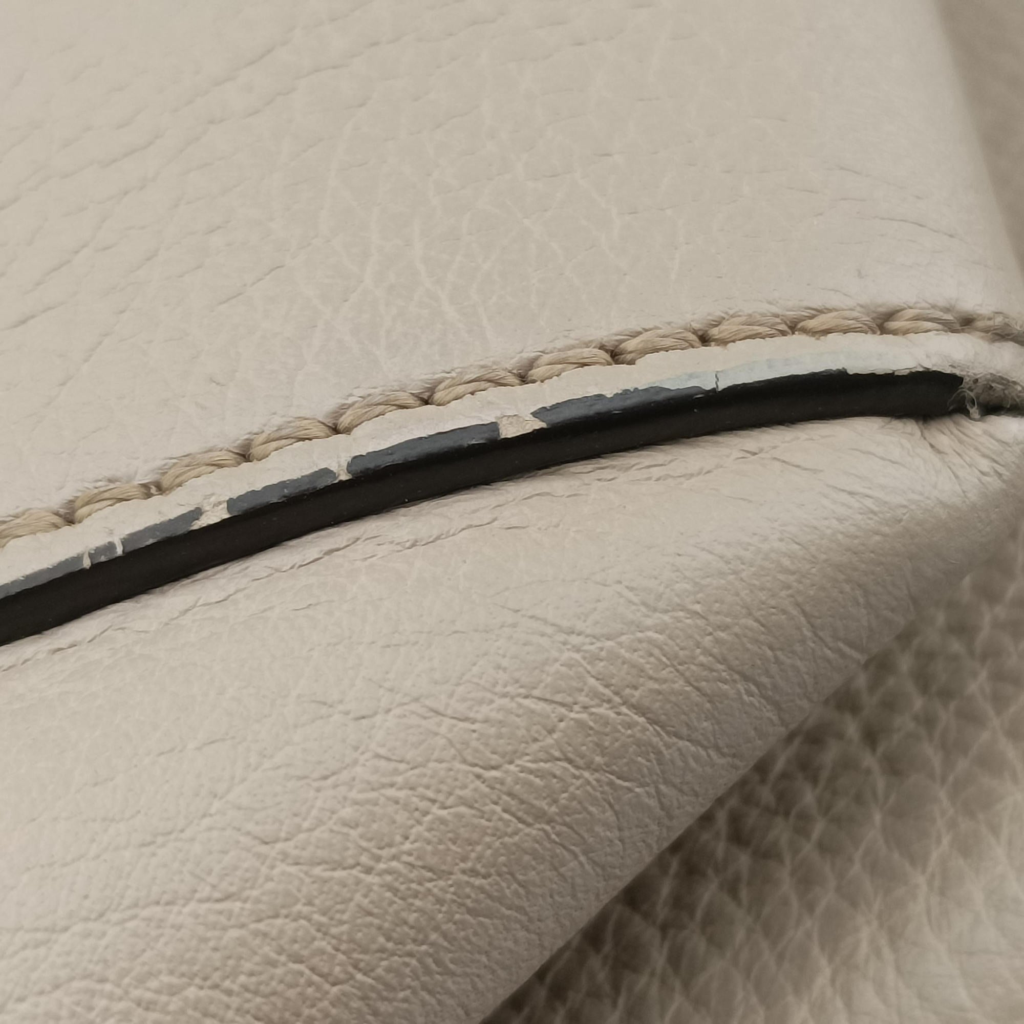 Secondhand Fendi By The Way Beige Leather 8BL125 shoulderbag | stylenewstar