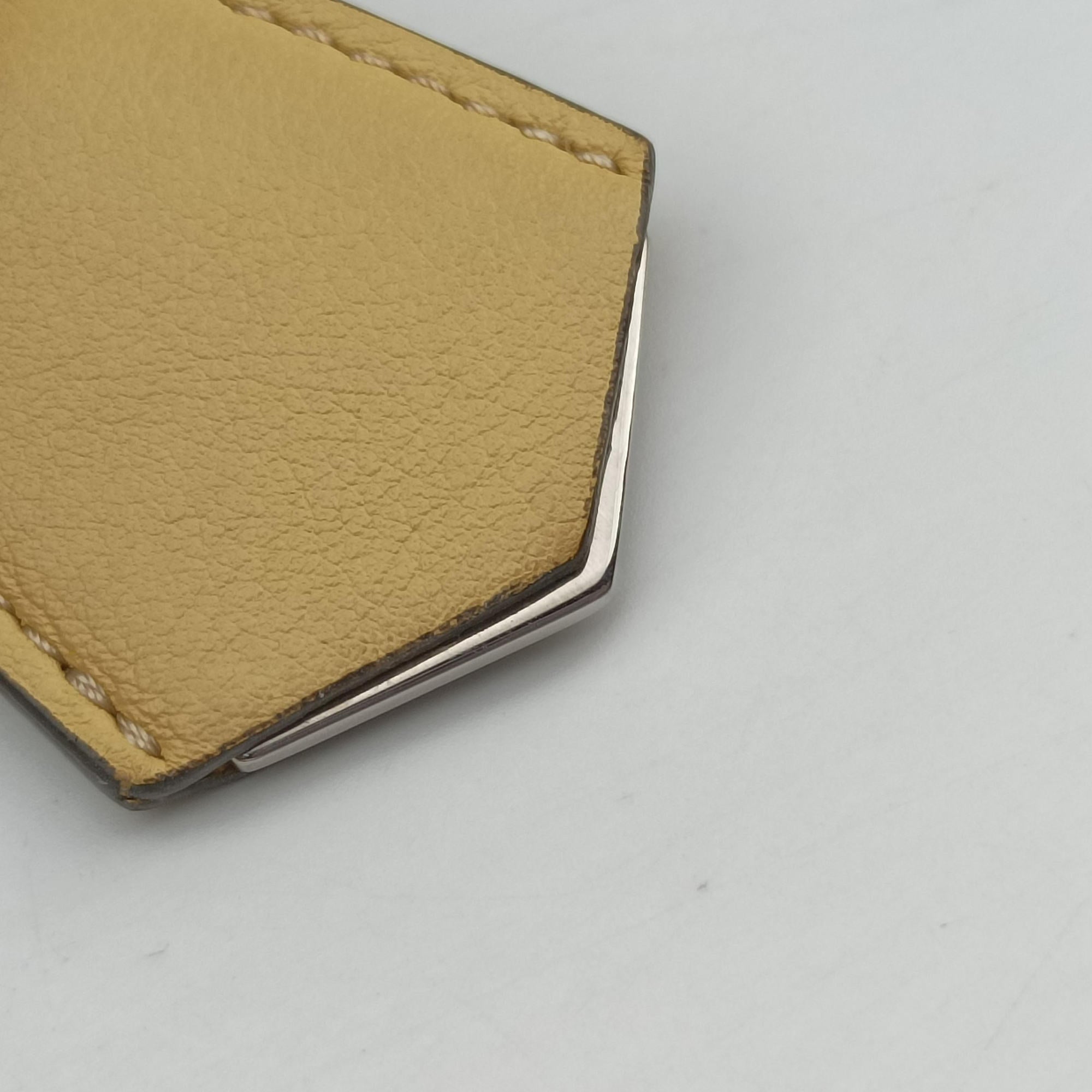 Secondhand Fendi By The Way Beige Leather 8BL125 shoulderbag | stylenewstar