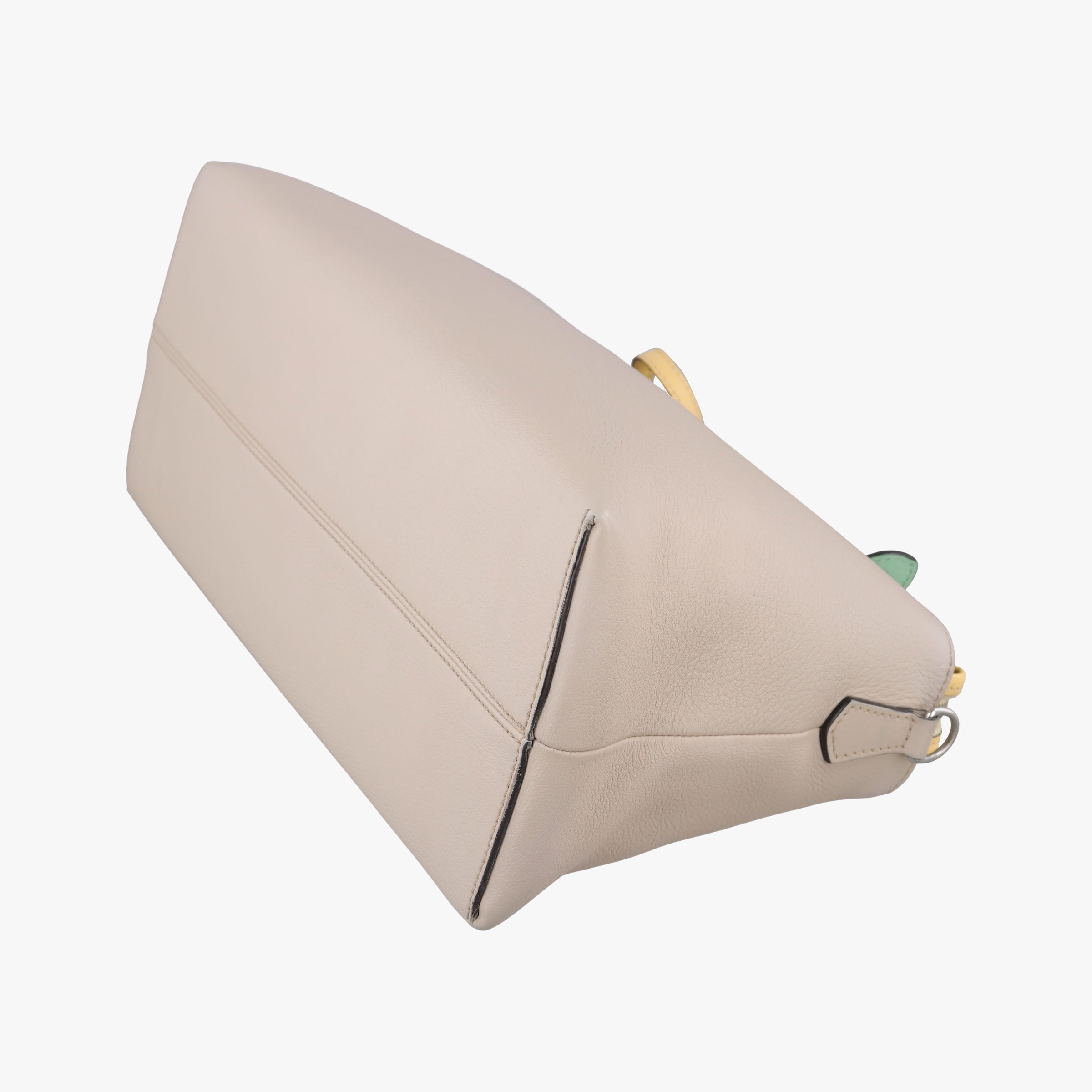 Secondhand Fendi By The Way Beige Leather 8BL125 shoulderbag | stylenewstar