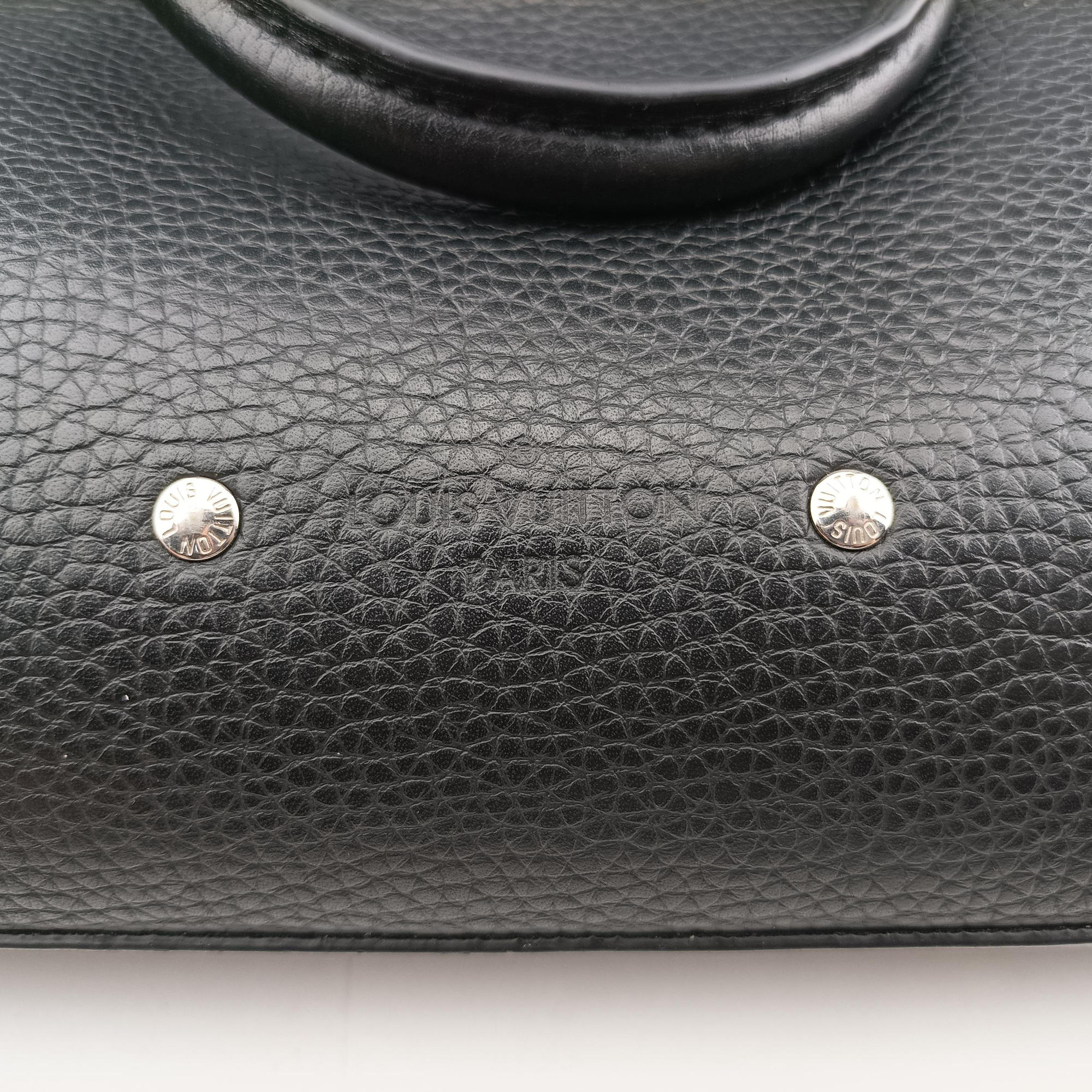 Pre-owned Louis Vuitton ARMAND Briefcase PM Noir Taurillon leather M53488 shoulderbag | stylenewstar